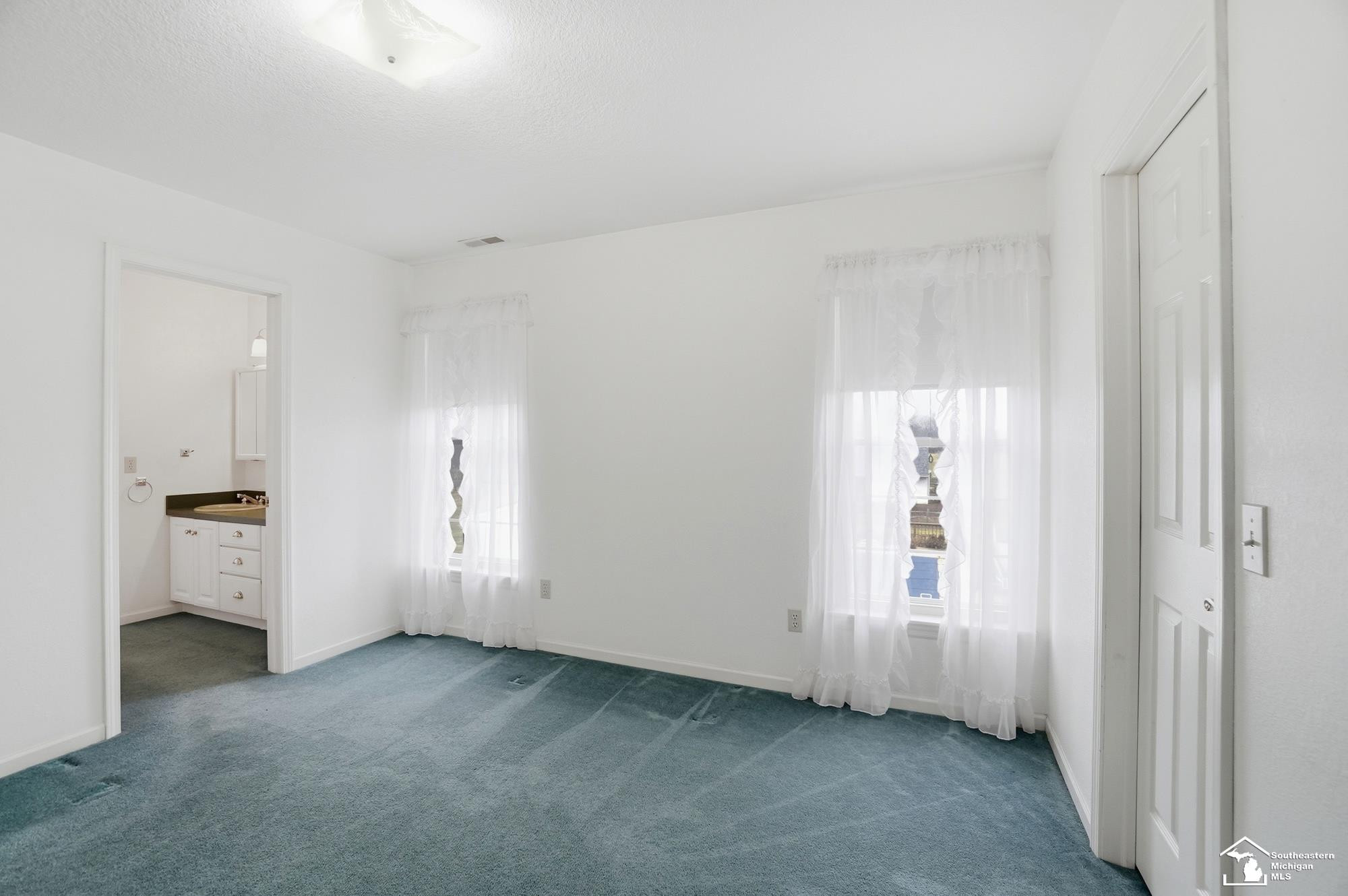 5470 Emerson Drive, MI 49267 — Photo 57