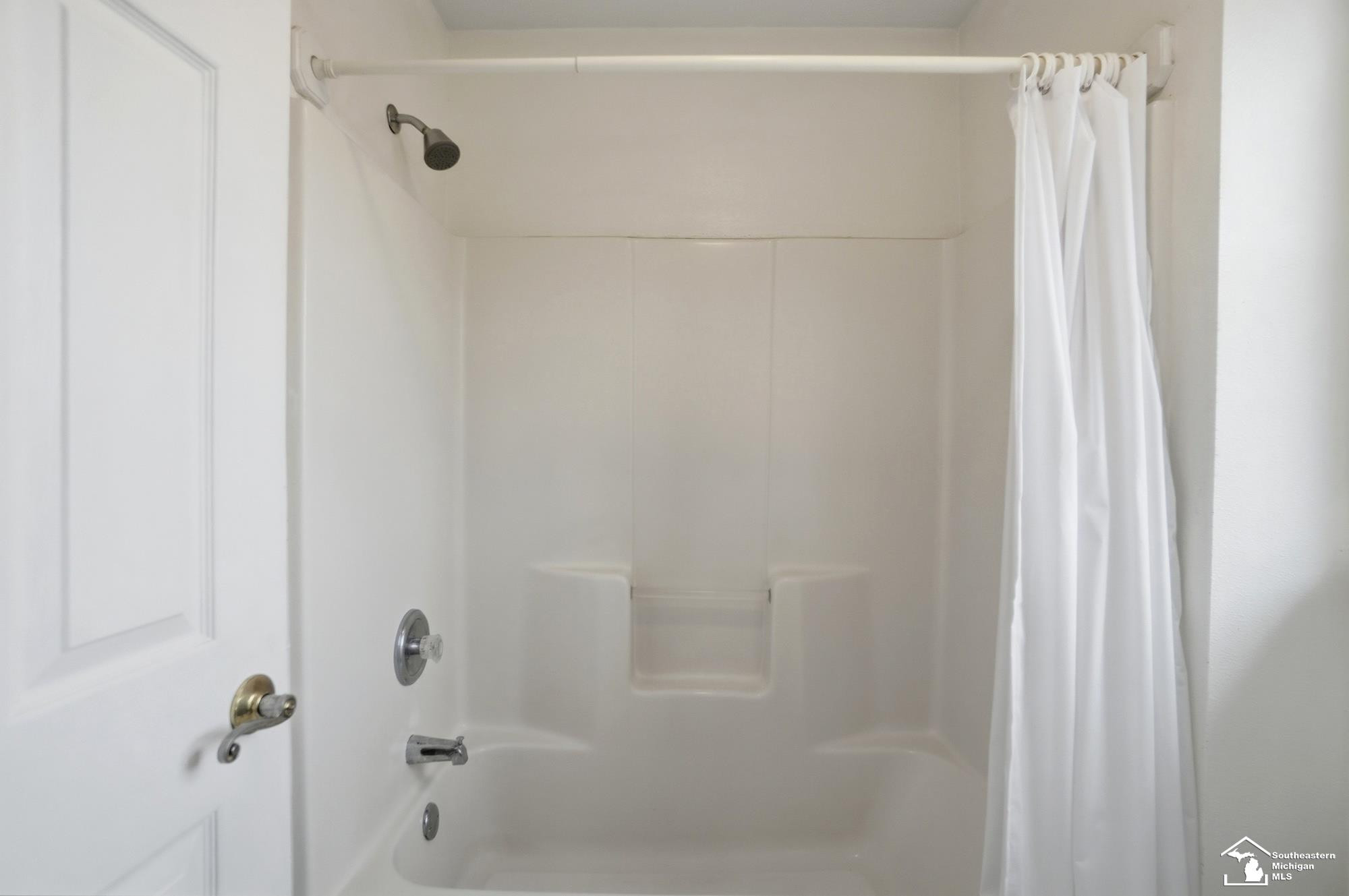 5470 Emerson Drive, MI 49267 — Photo 60
