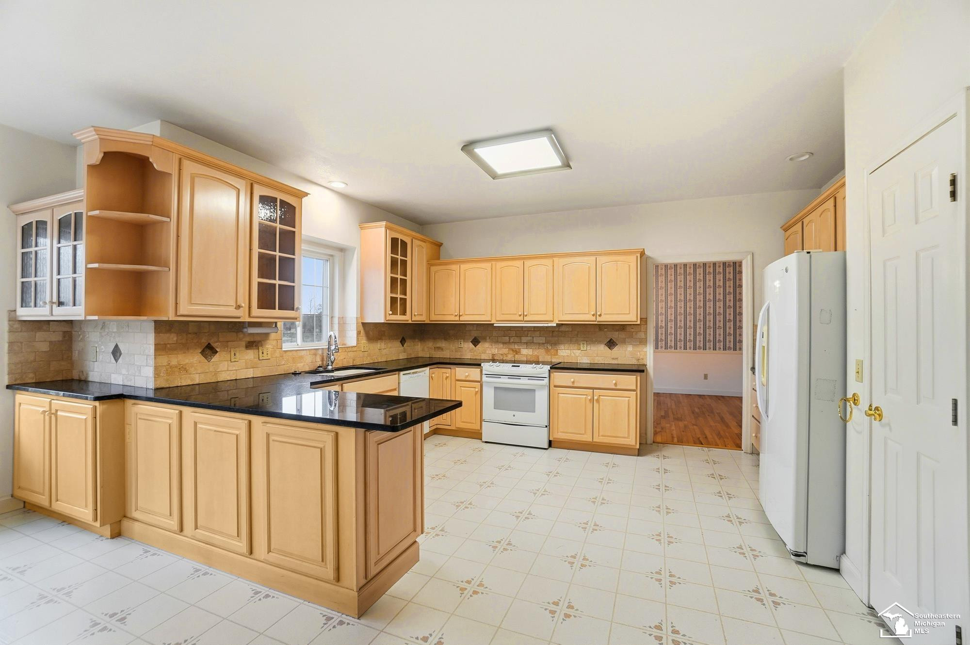 5470 Emerson Drive, MI 49267 — Photo 19