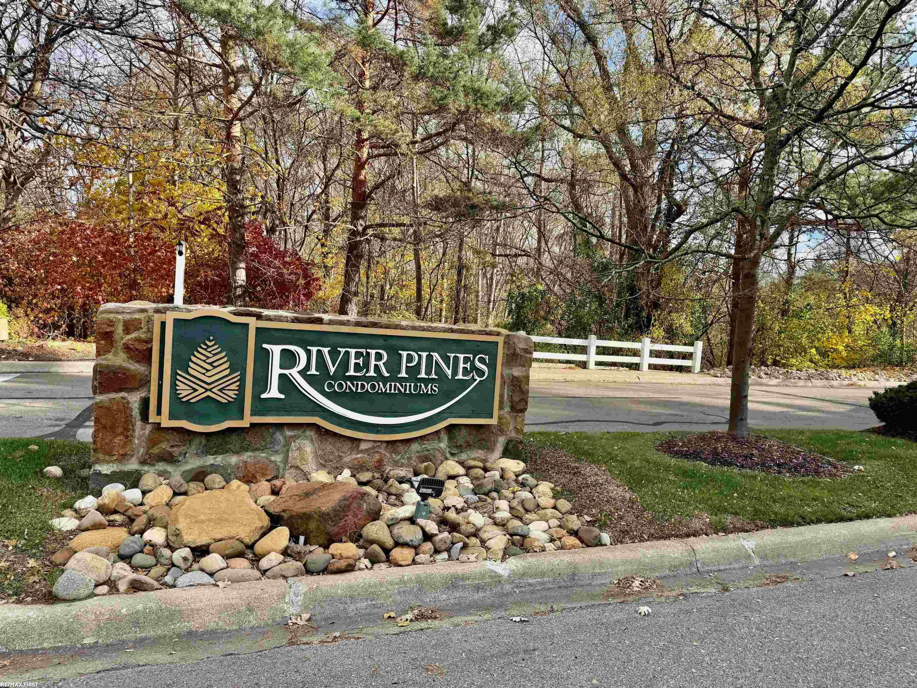22200 River Ridge Trail Trail, MI 48335 — Photo 4