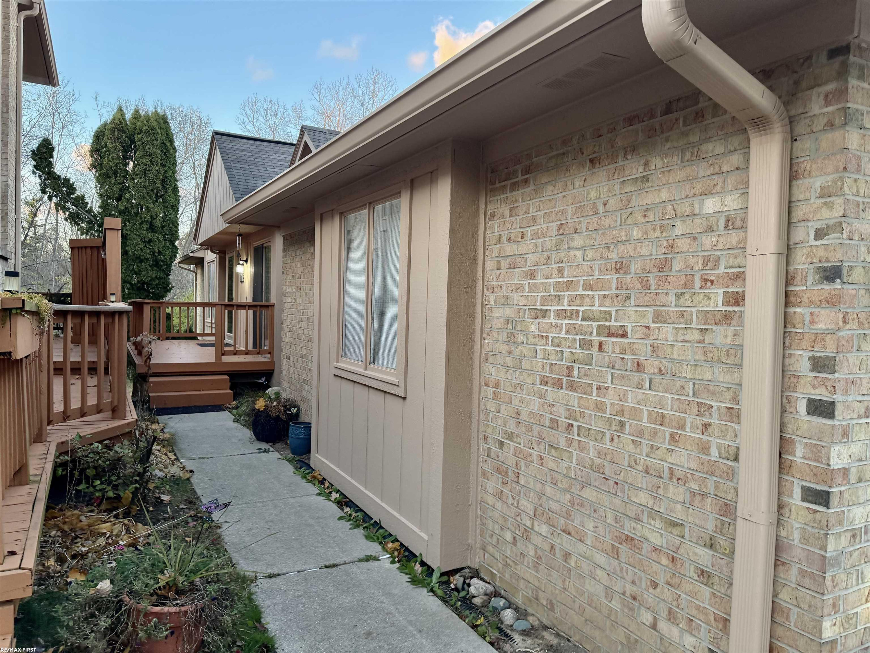 22200 River Ridge Trail Trail, MI 48335 — Photo 8