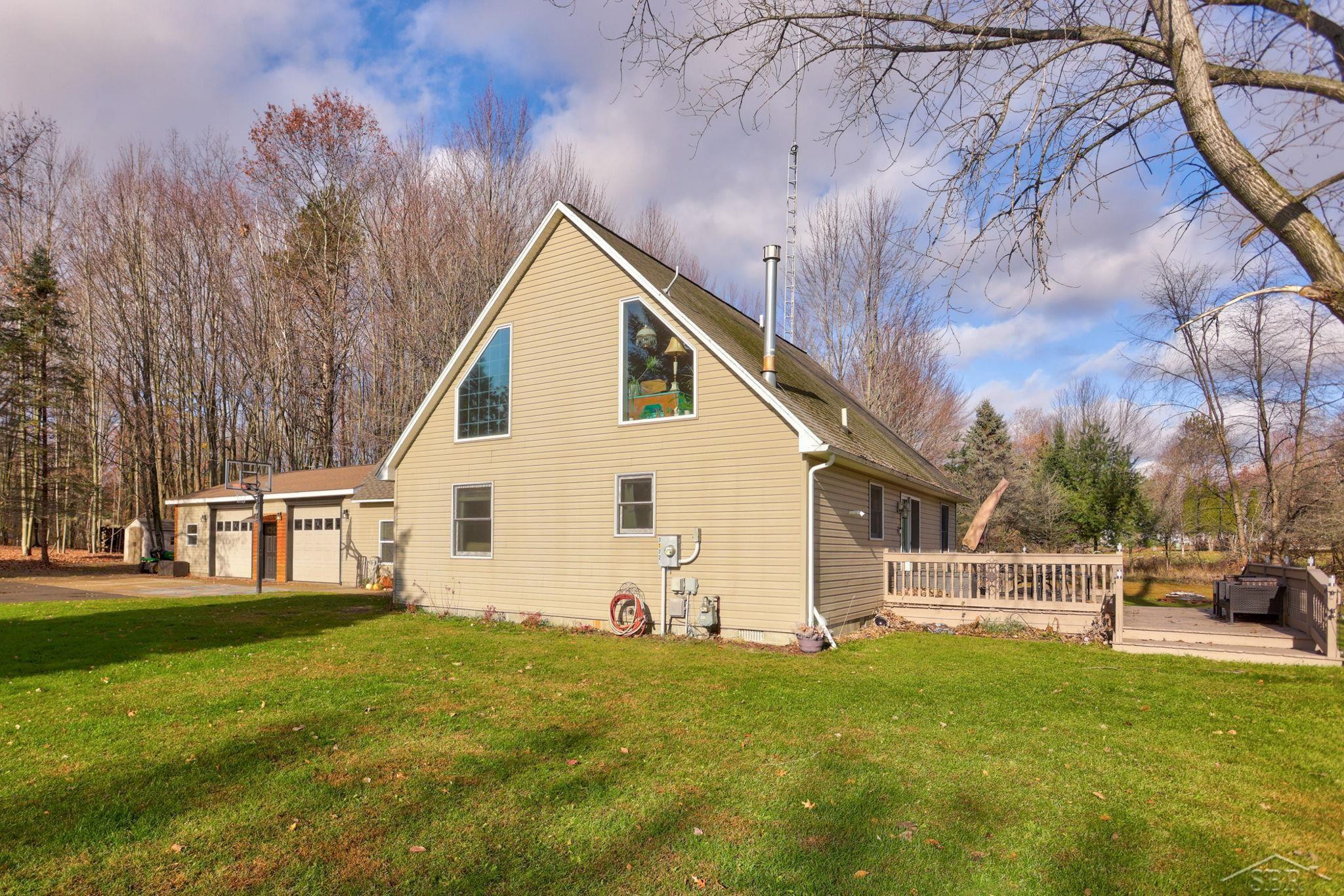 2122 Heather Way, Gladwin, MI 48624 — Photo 3