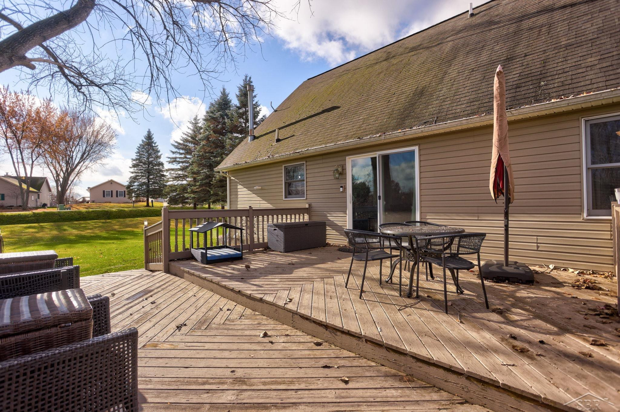2122 Heather Way, Gladwin, MI 48624 — Photo 38