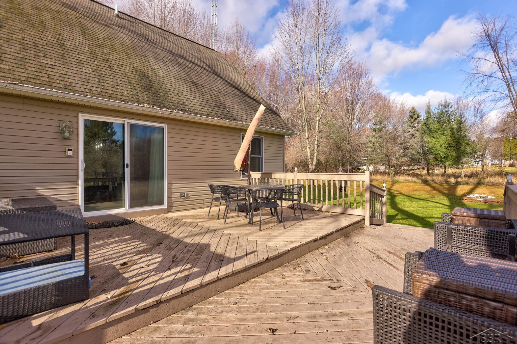 2122 Heather Way, Gladwin, MI 48624 — Photo 39
