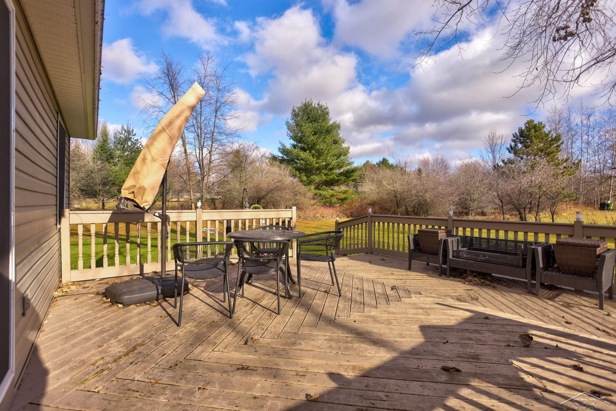 2122 Heather Way, Gladwin, MI 48624 — Photo 40