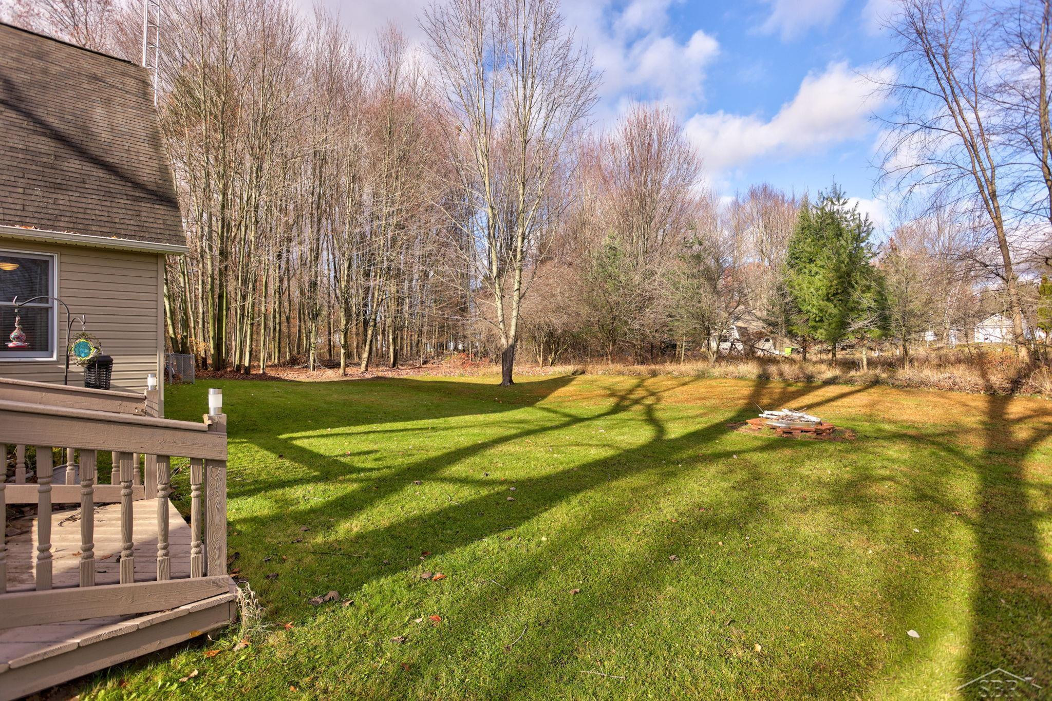 2122 Heather Way, Gladwin, MI 48624 — Photo 41