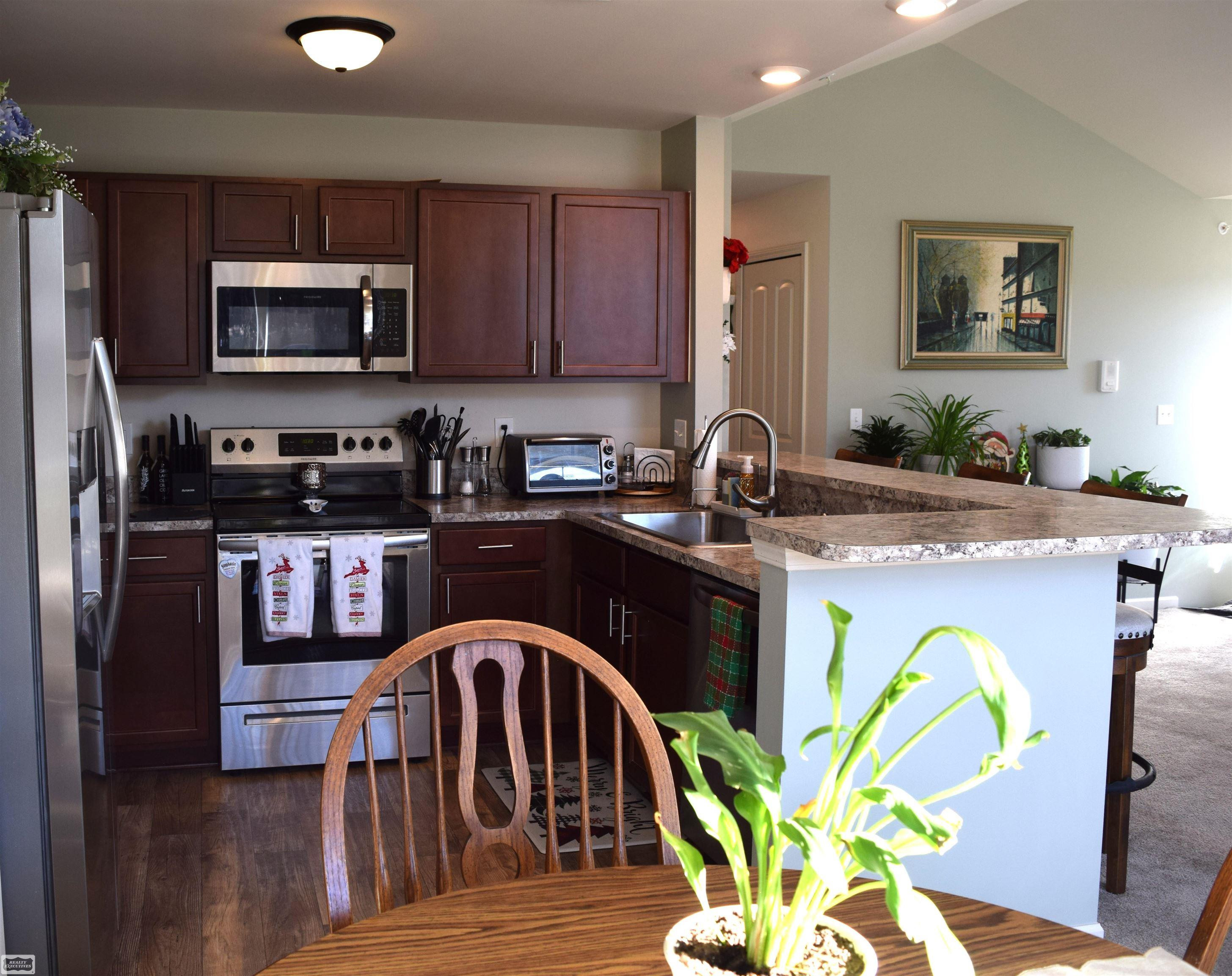 22053 Aberdeen Drive, MI 48042 — Photo 7