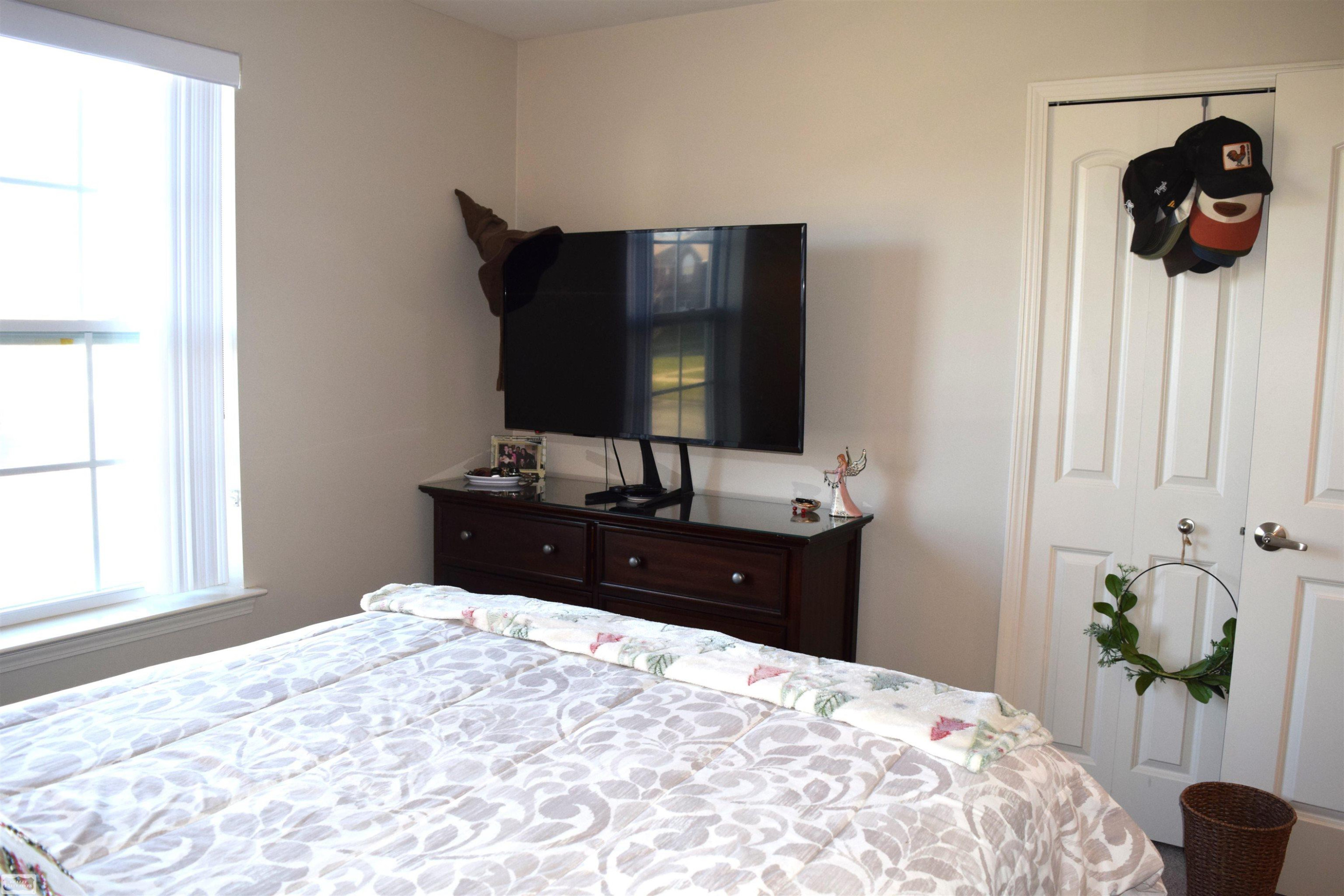 22053 Aberdeen Drive, MI 48042 — Photo 18