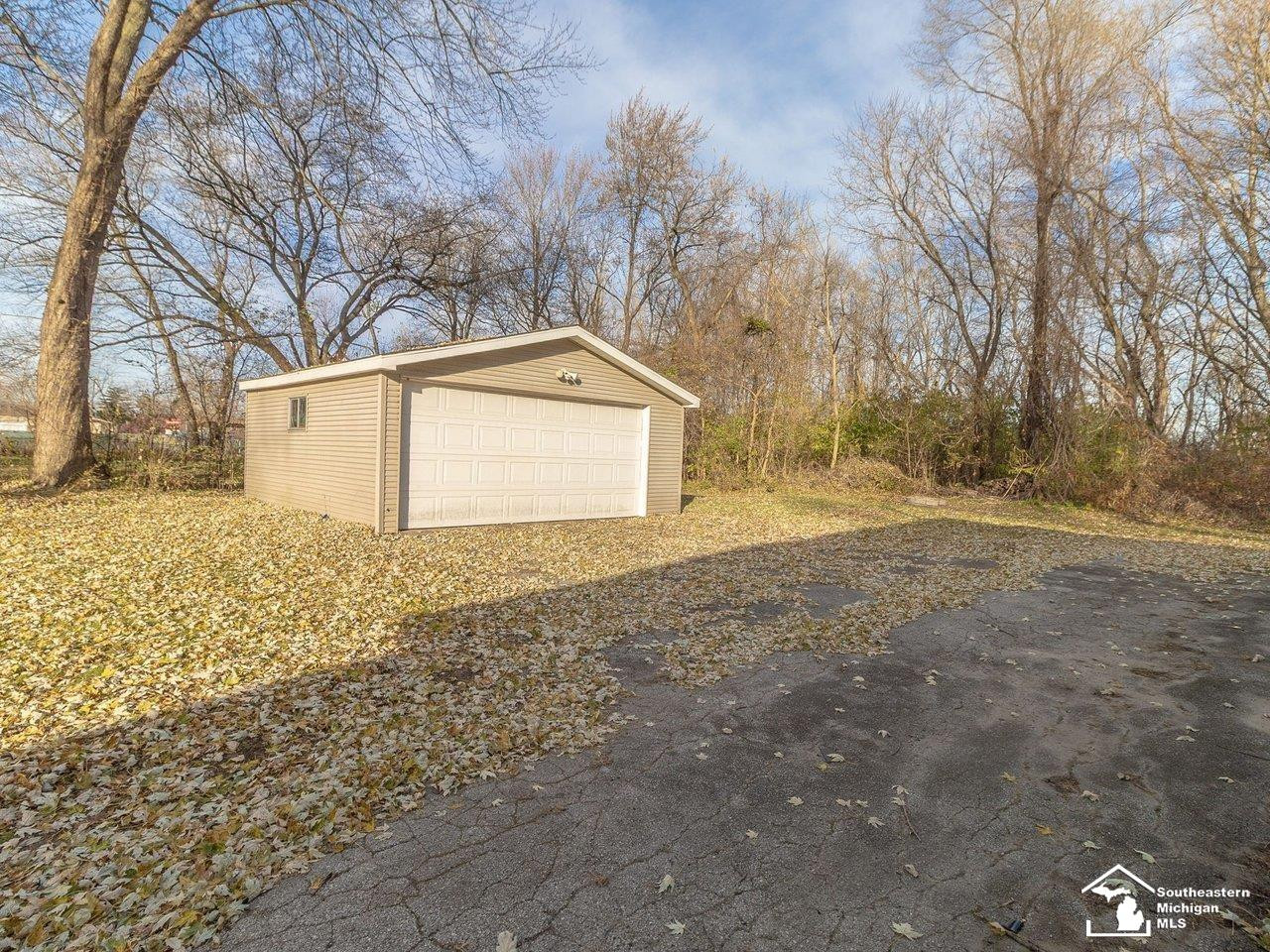 155 Virginia Street, Carleton, MI 48117 — Photo 34