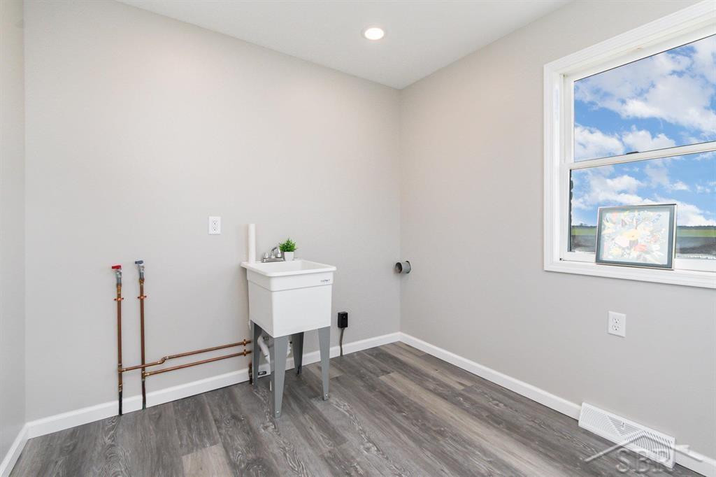 4079 S Eight Mile Road, Auburn, MI 48611 — Photo 16