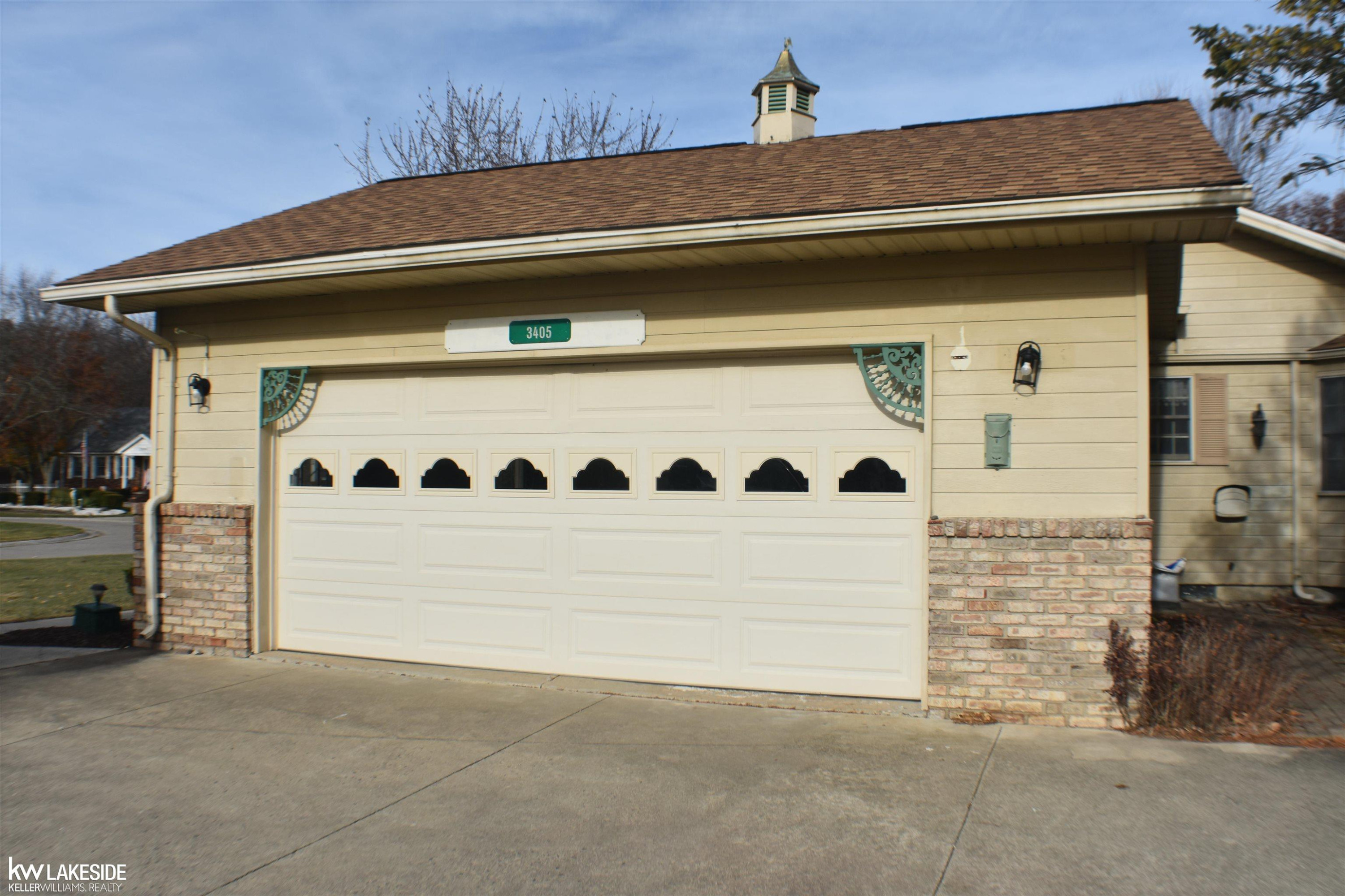 3405 Hemlock Court, MI — Photo 3
