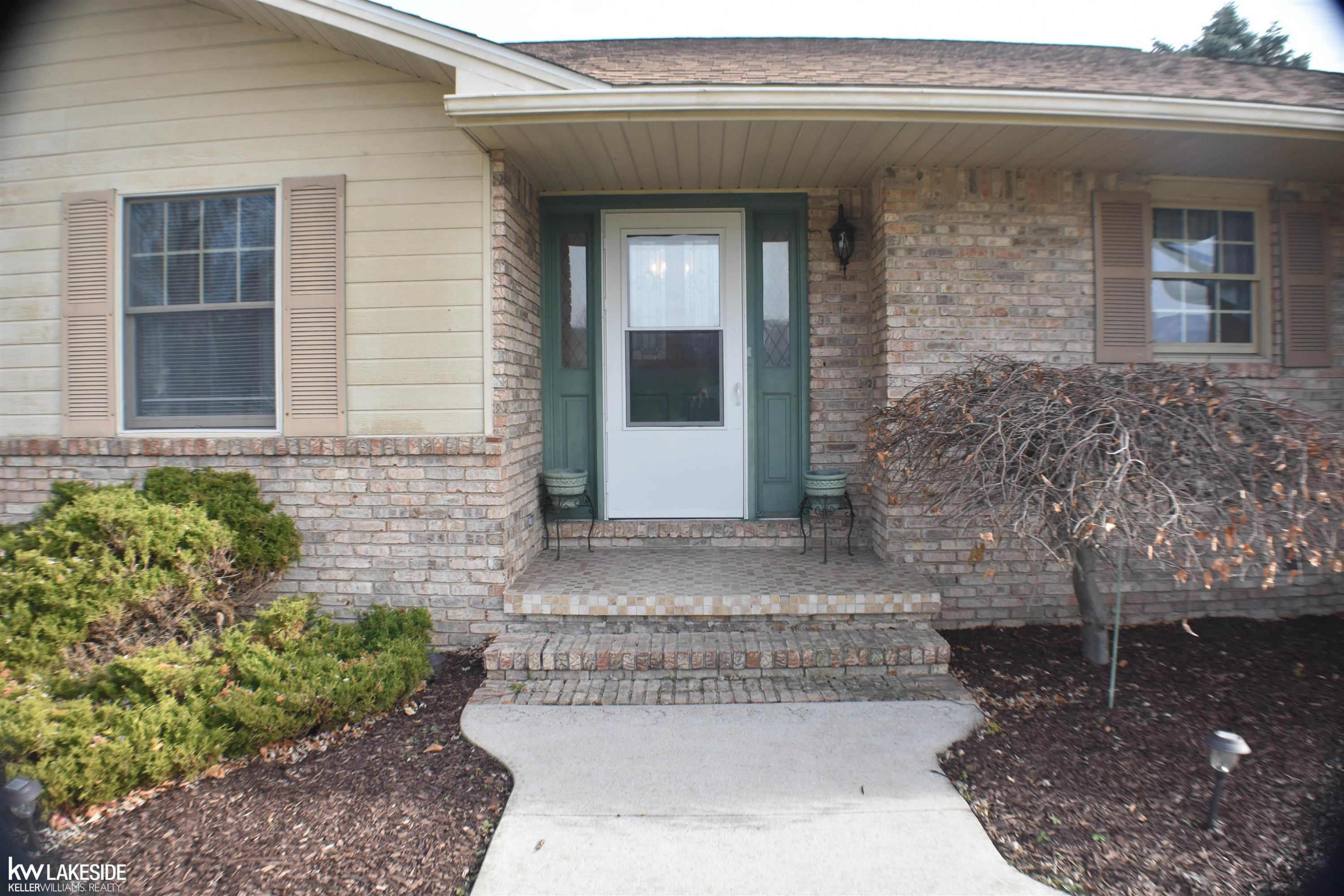 3405 Hemlock Court, MI — Photo 4