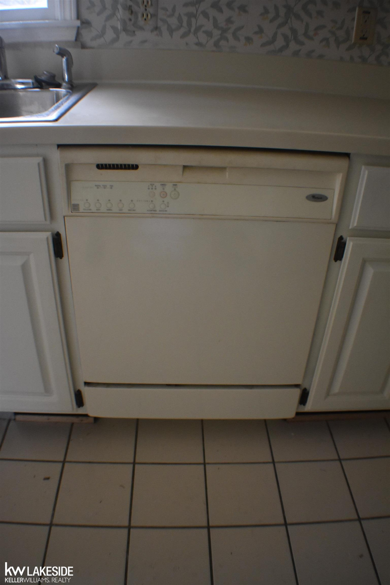 3405 Hemlock Court, MI — Photo 9