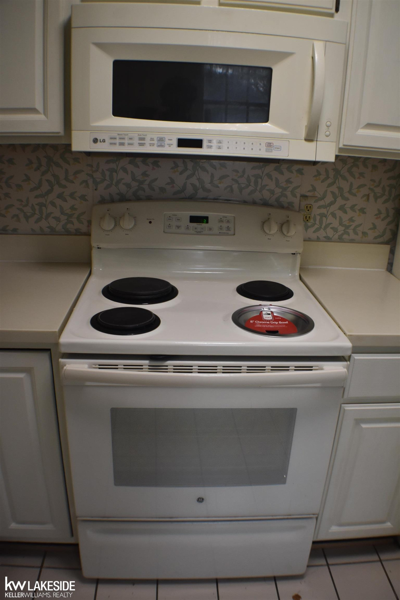 3405 Hemlock Court, MI — Photo 10