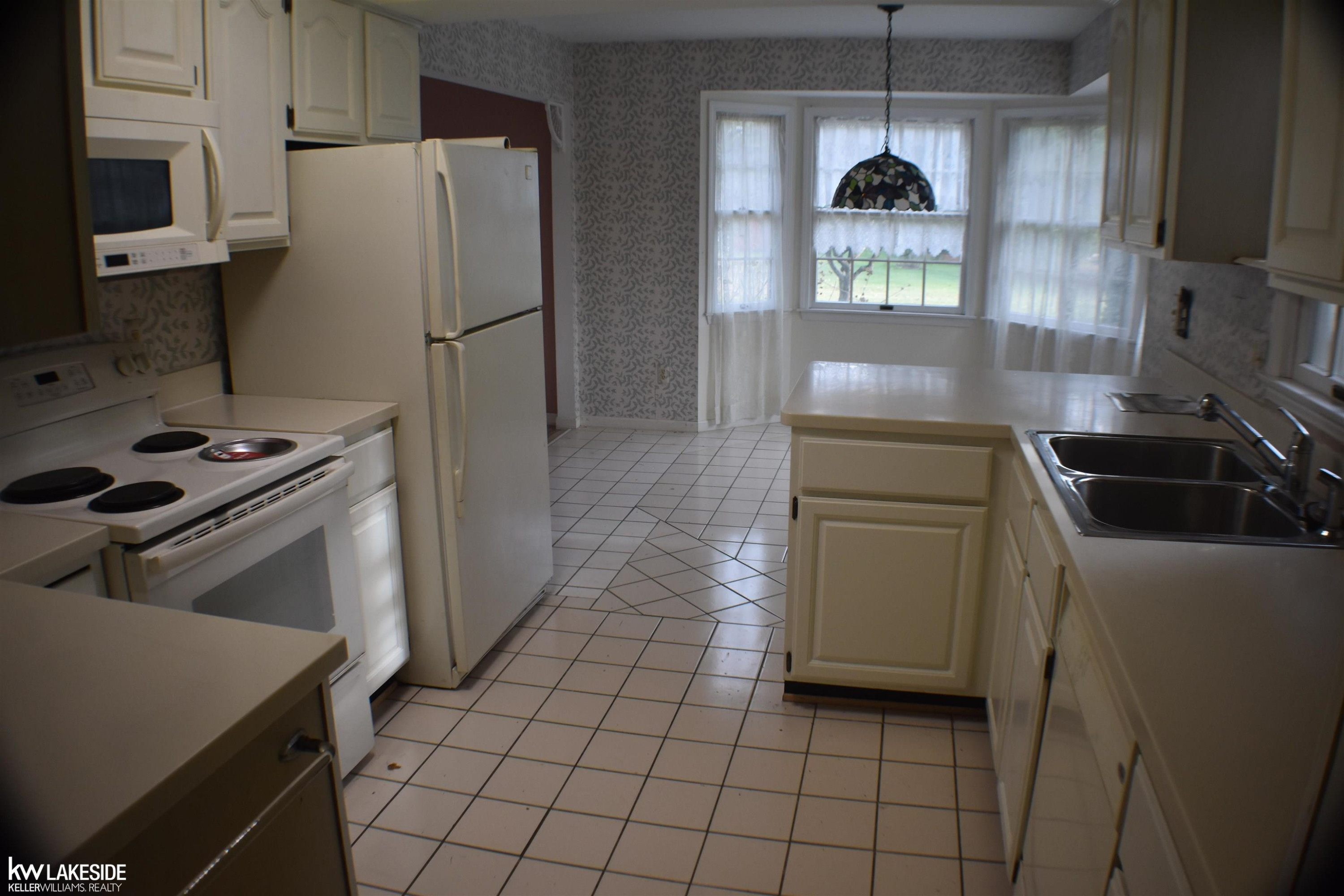 3405 Hemlock Court, MI — Photo 12