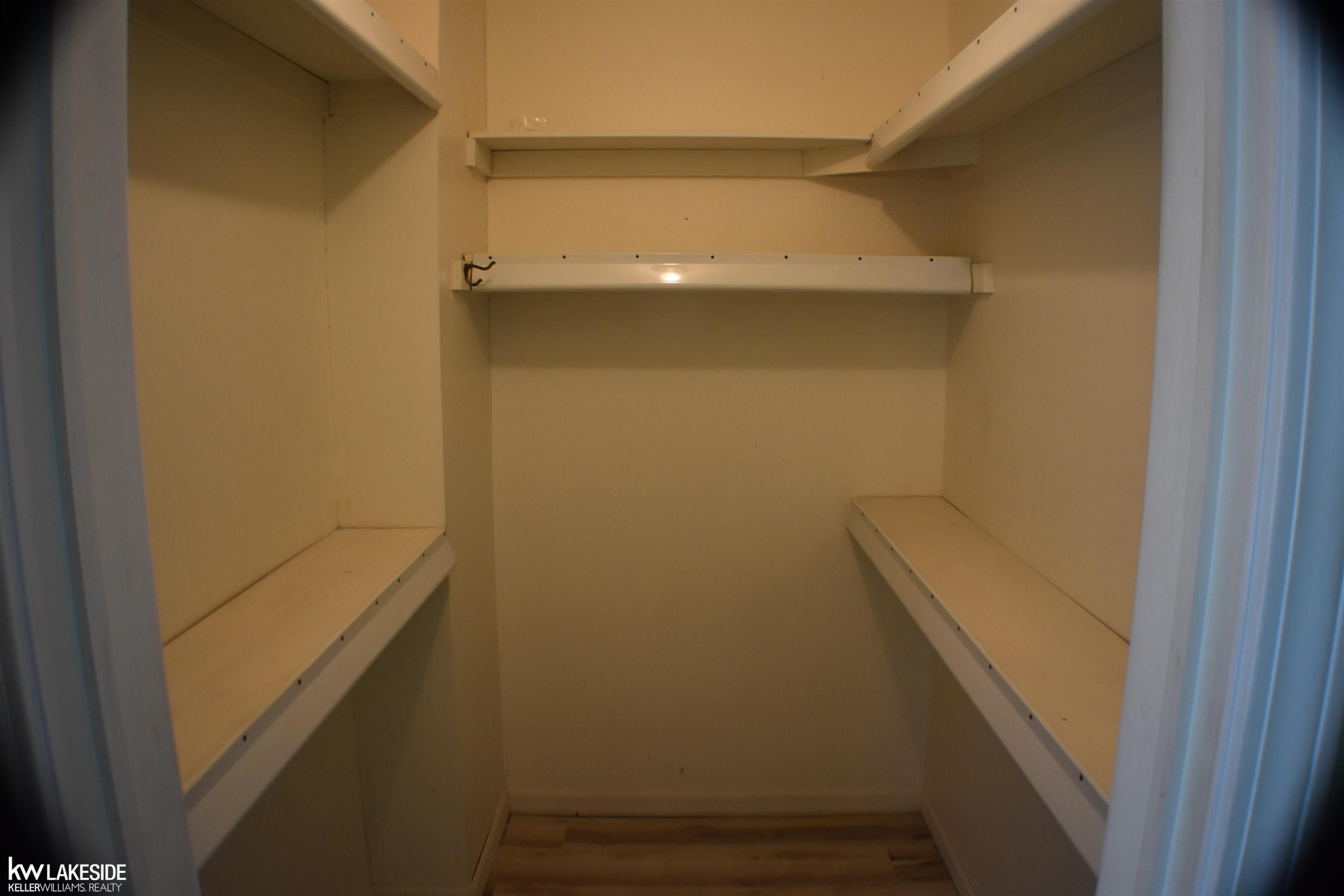 3405 Hemlock Court, MI — Photo 19