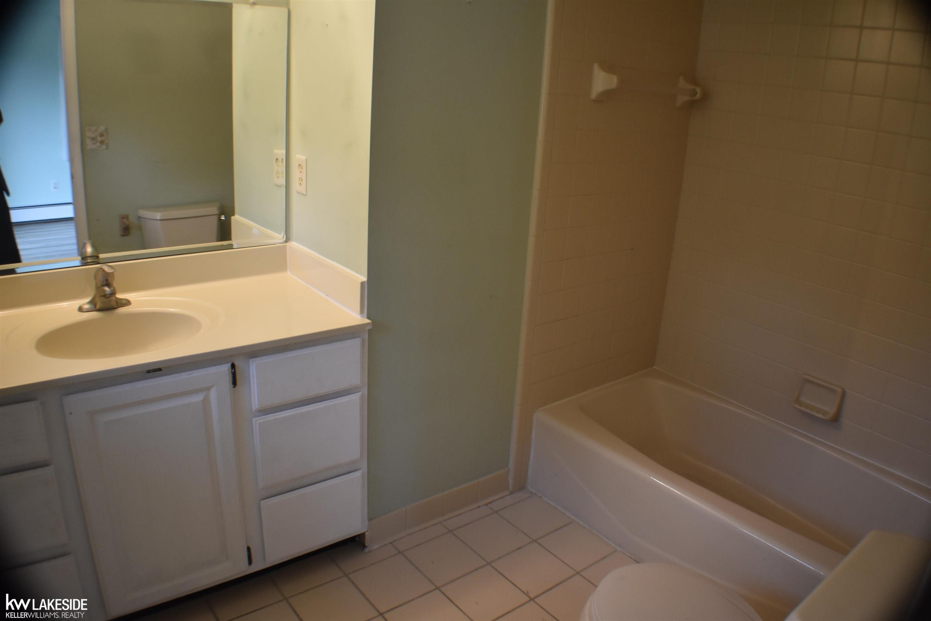 3405 Hemlock Court, MI — Photo 20
