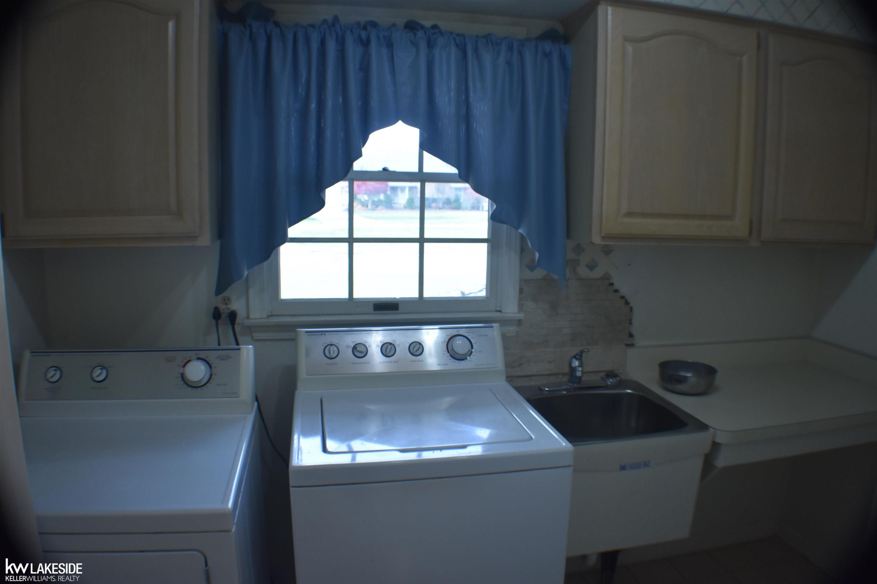 3405 Hemlock Court, MI — Photo 27