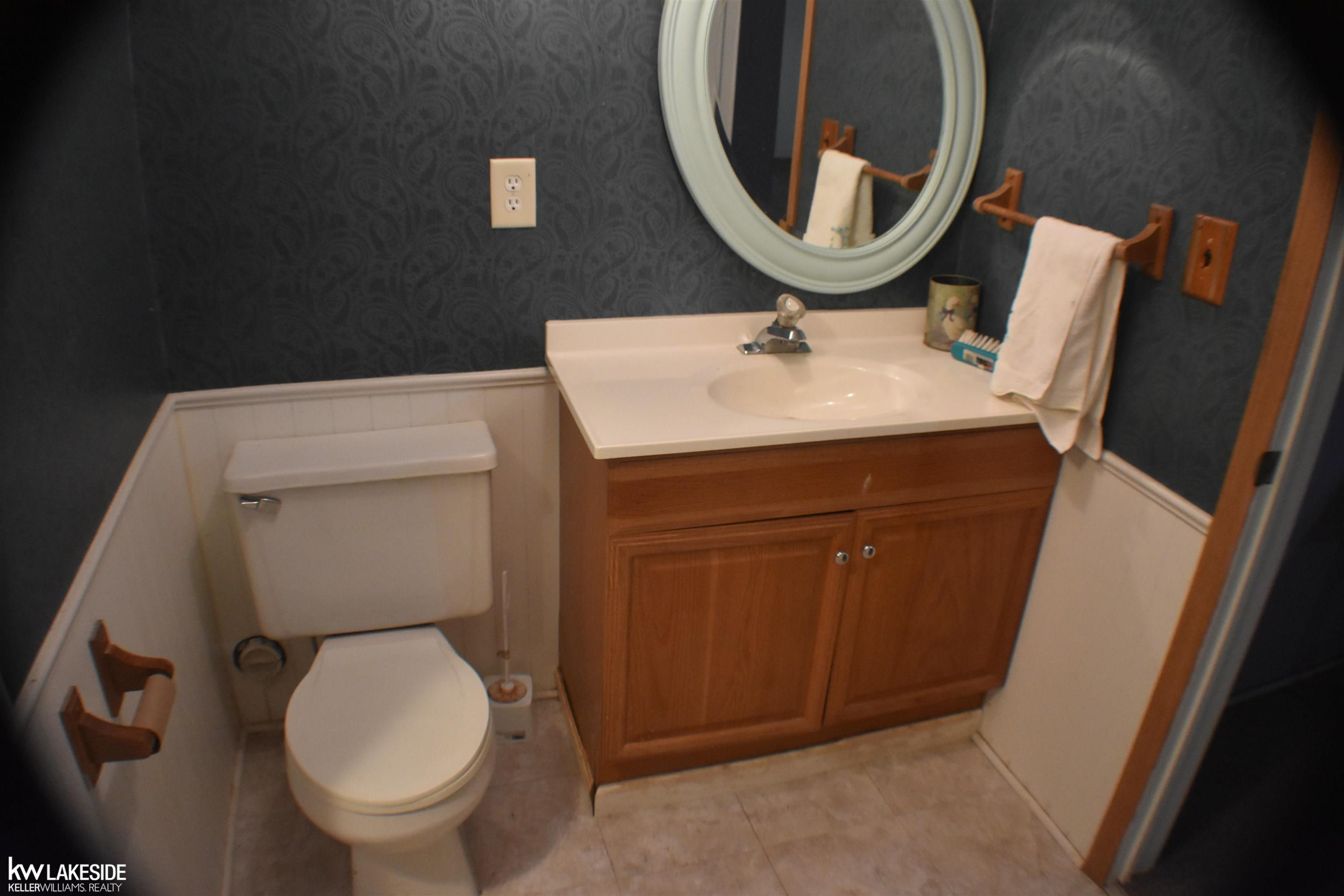 3405 Hemlock Court, MI — Photo 32