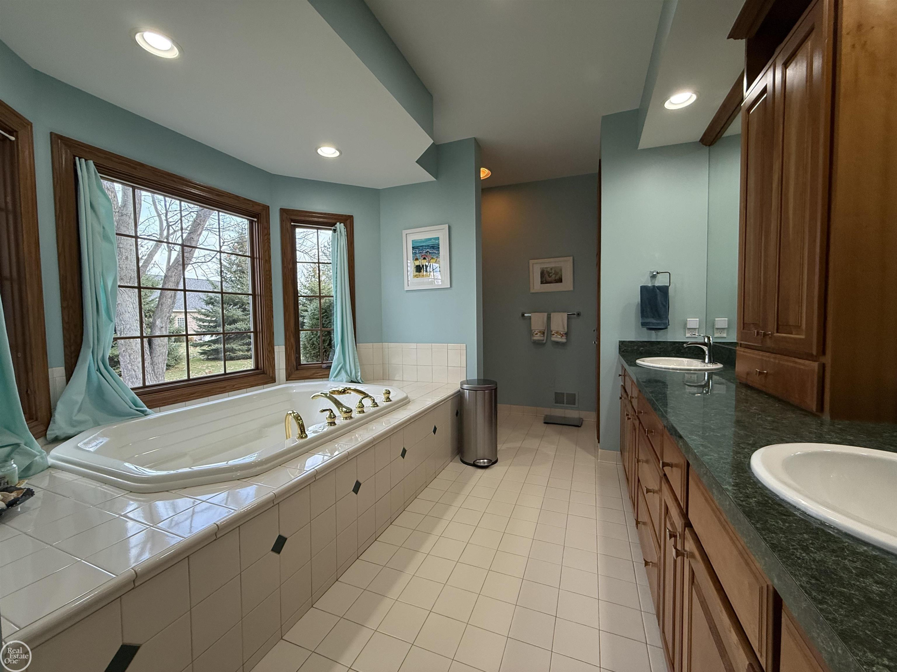5992 Parkridge Drive, MI — Photo 35