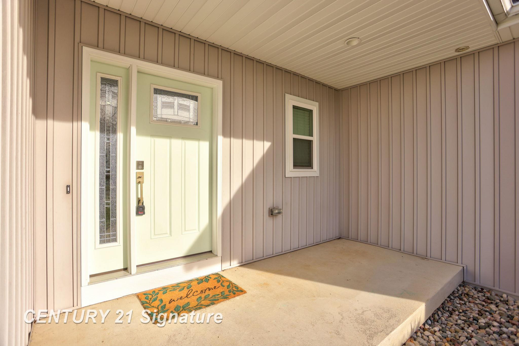 10060 Hemphill Drive, Freeland, MI 48623 — Photo 8