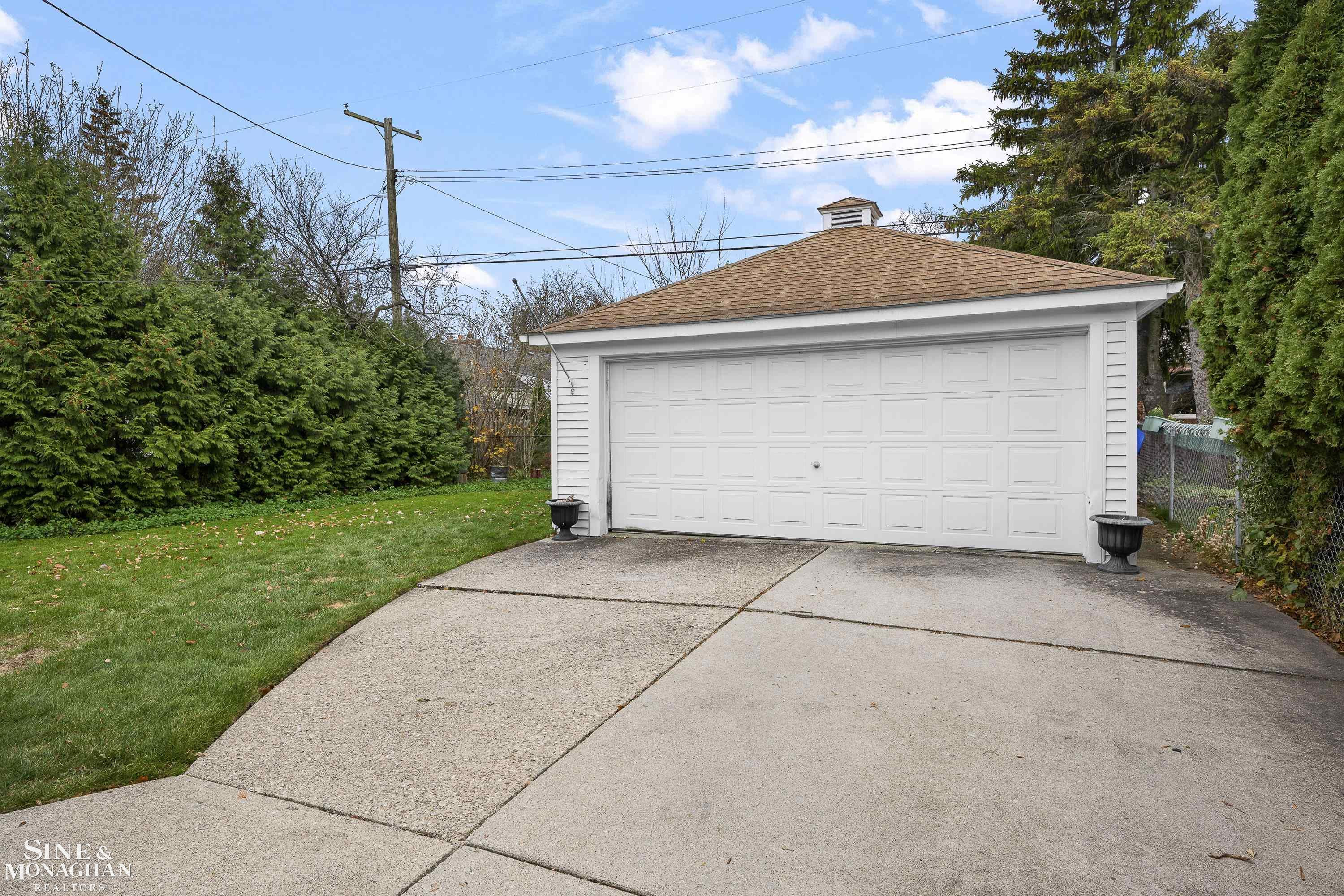 463 Colonial Court, Grosse Pointe Farms, MI 48236 — Photo 22
