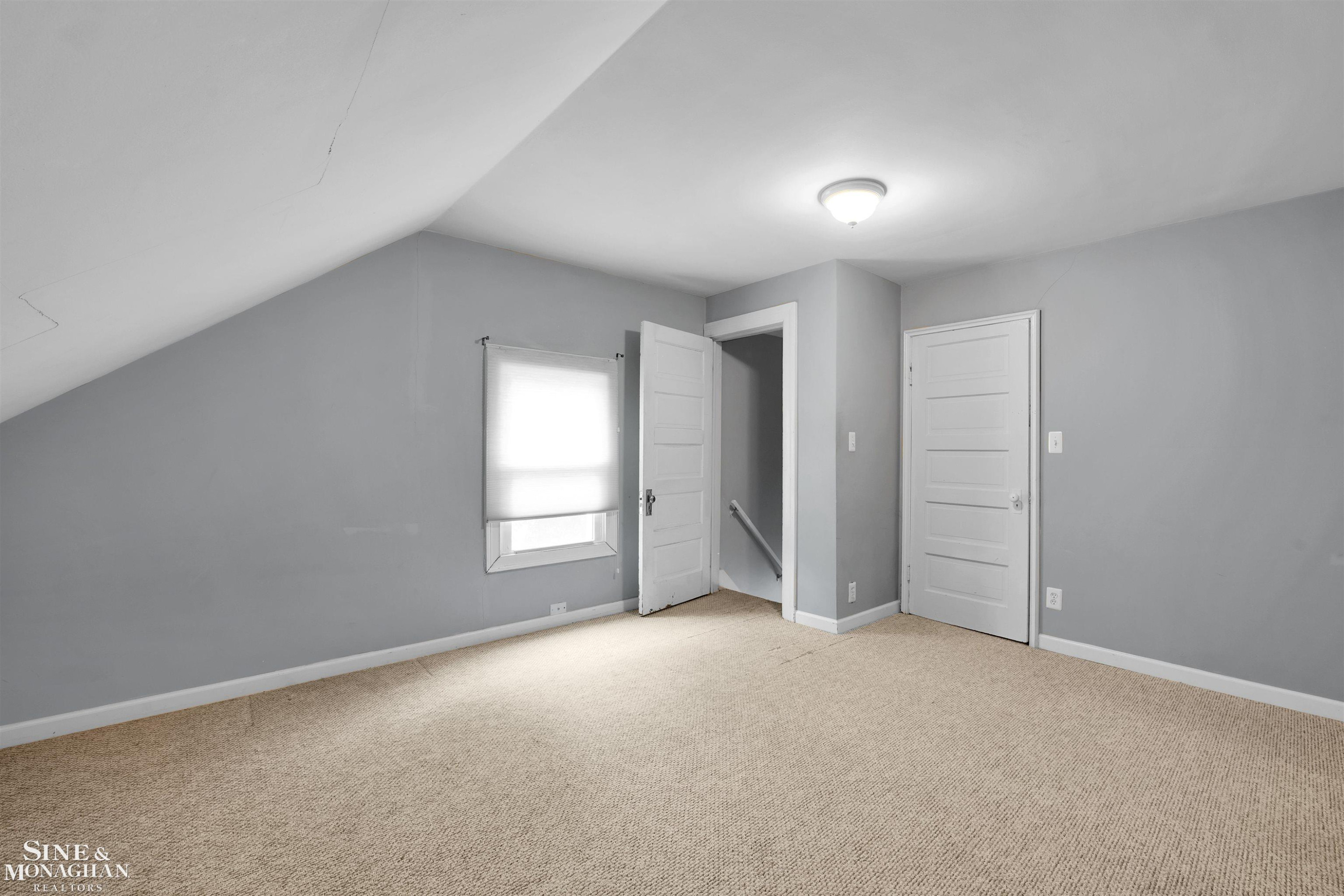 213 Muir Road, Grosse Pointe Farms, MI 48236 — Photo 13