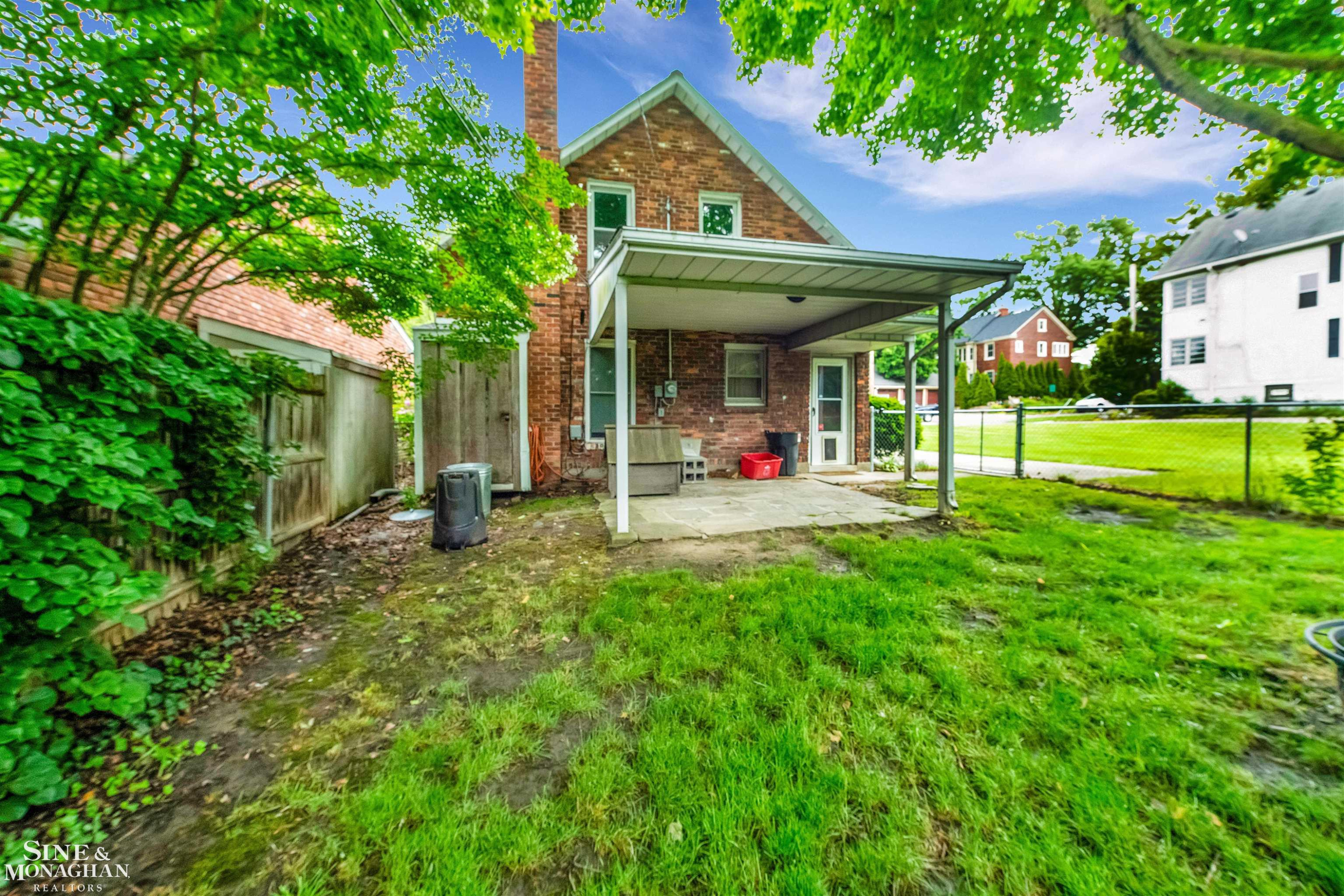 213 Muir Road, Grosse Pointe Farms, MI 48236 — Photo 18