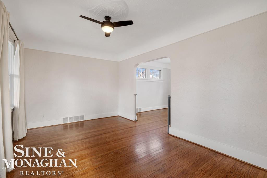 1332 Wayburn Street, Grosse Pointe Park, MI 48230 — Photo 2