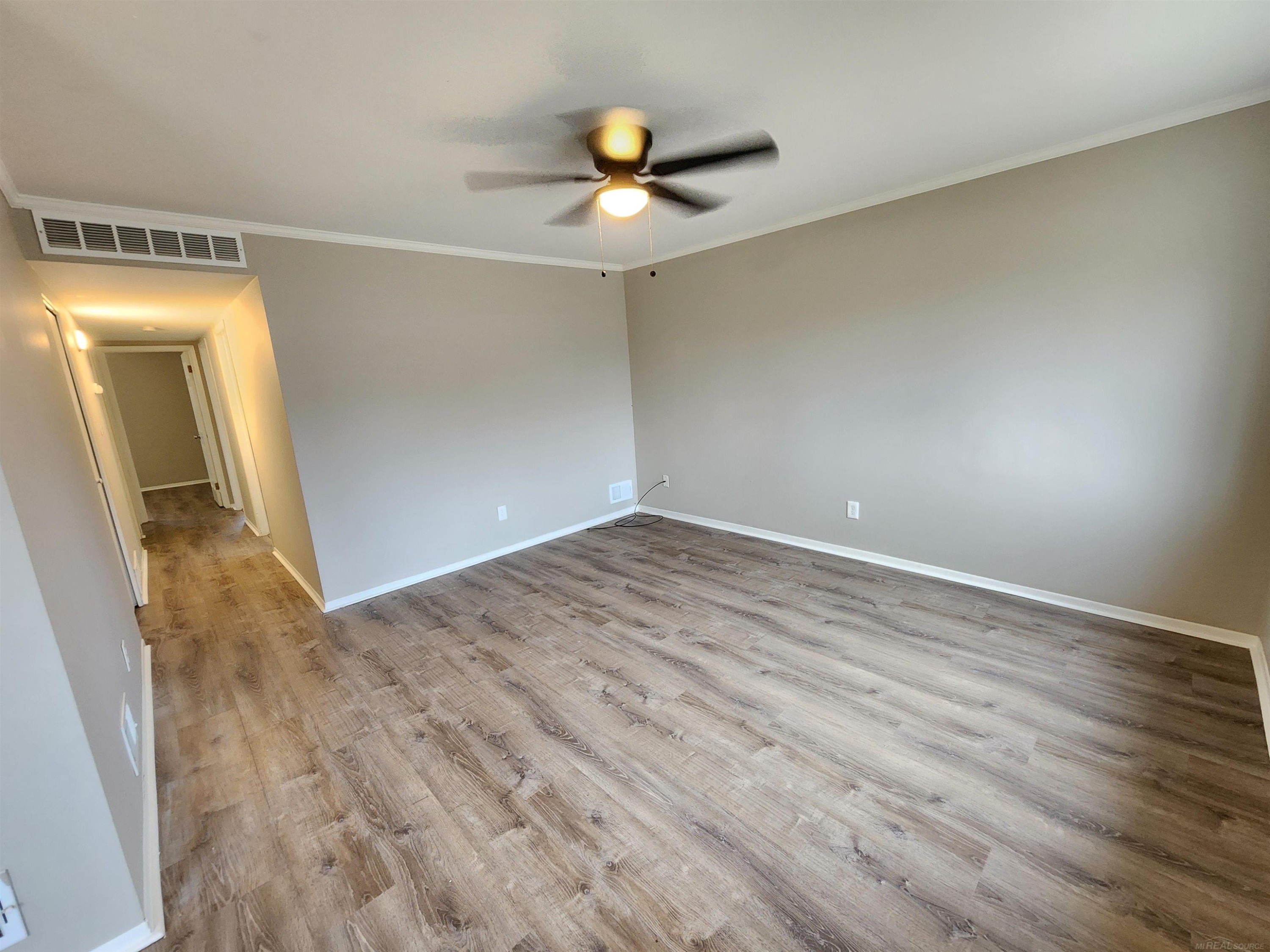 17405 Ivanhoe Street, Roseville, MI, 48066