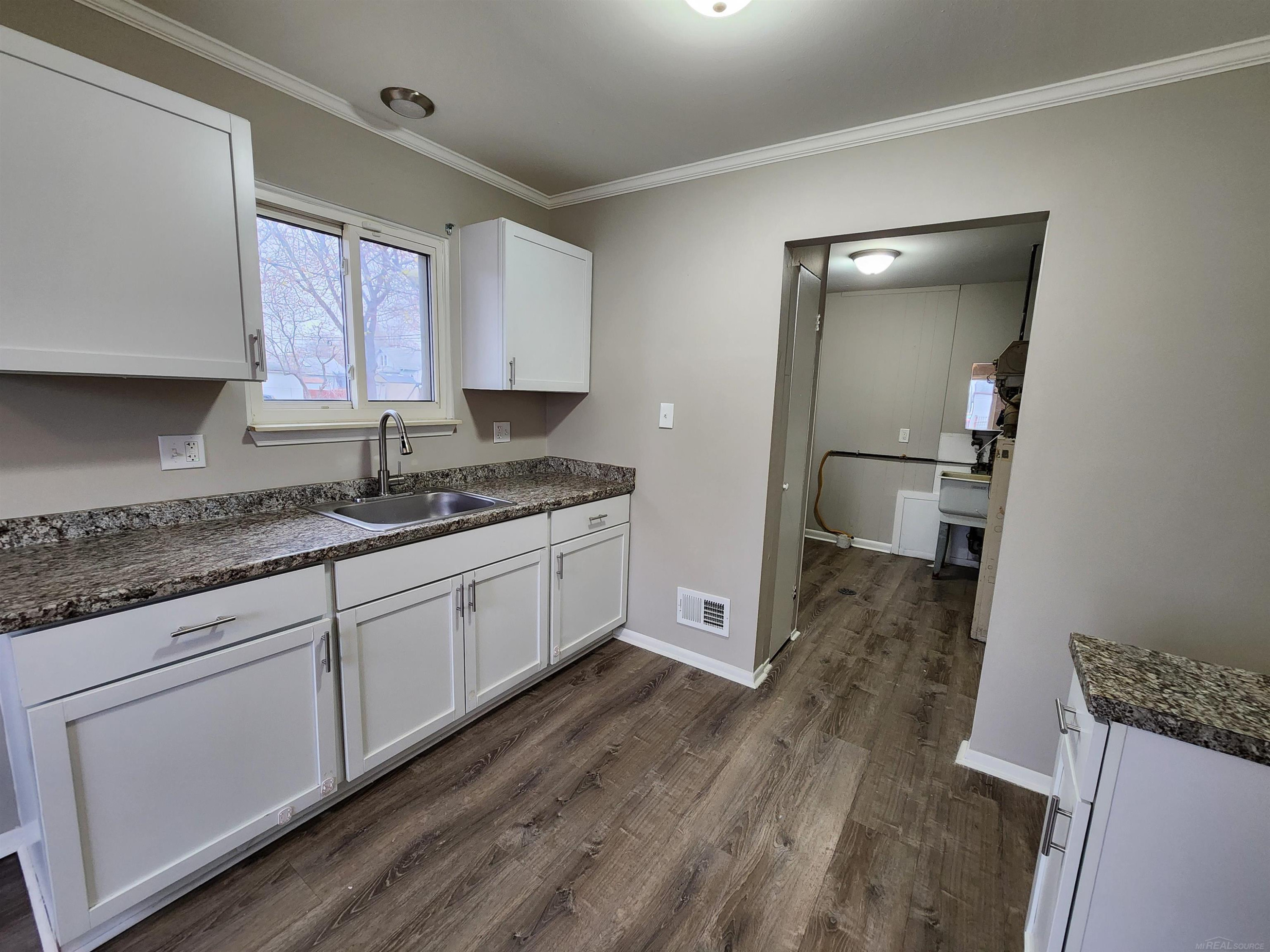 17405 Ivanhoe Street, Roseville, MI, 48066