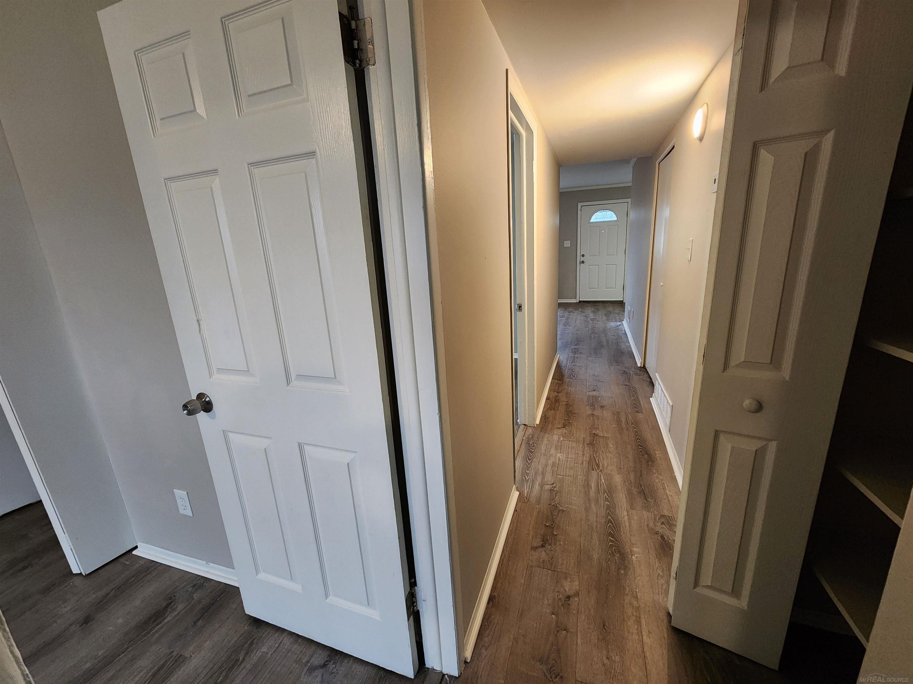 17405 Ivanhoe Street, Roseville, MI, 48066