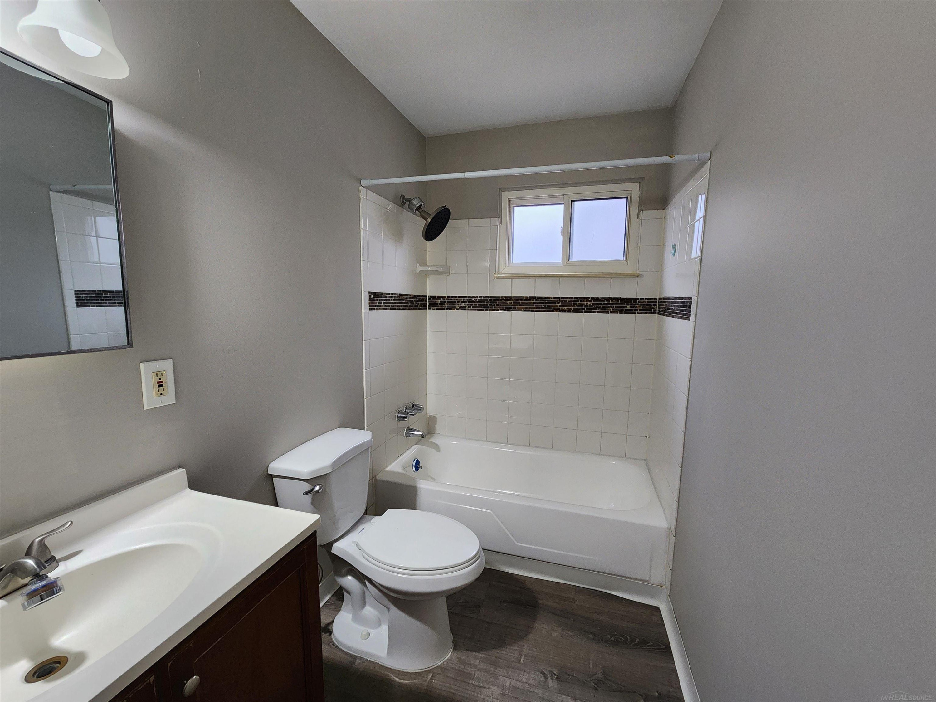 17405 Ivanhoe Street, Roseville, MI, 48066