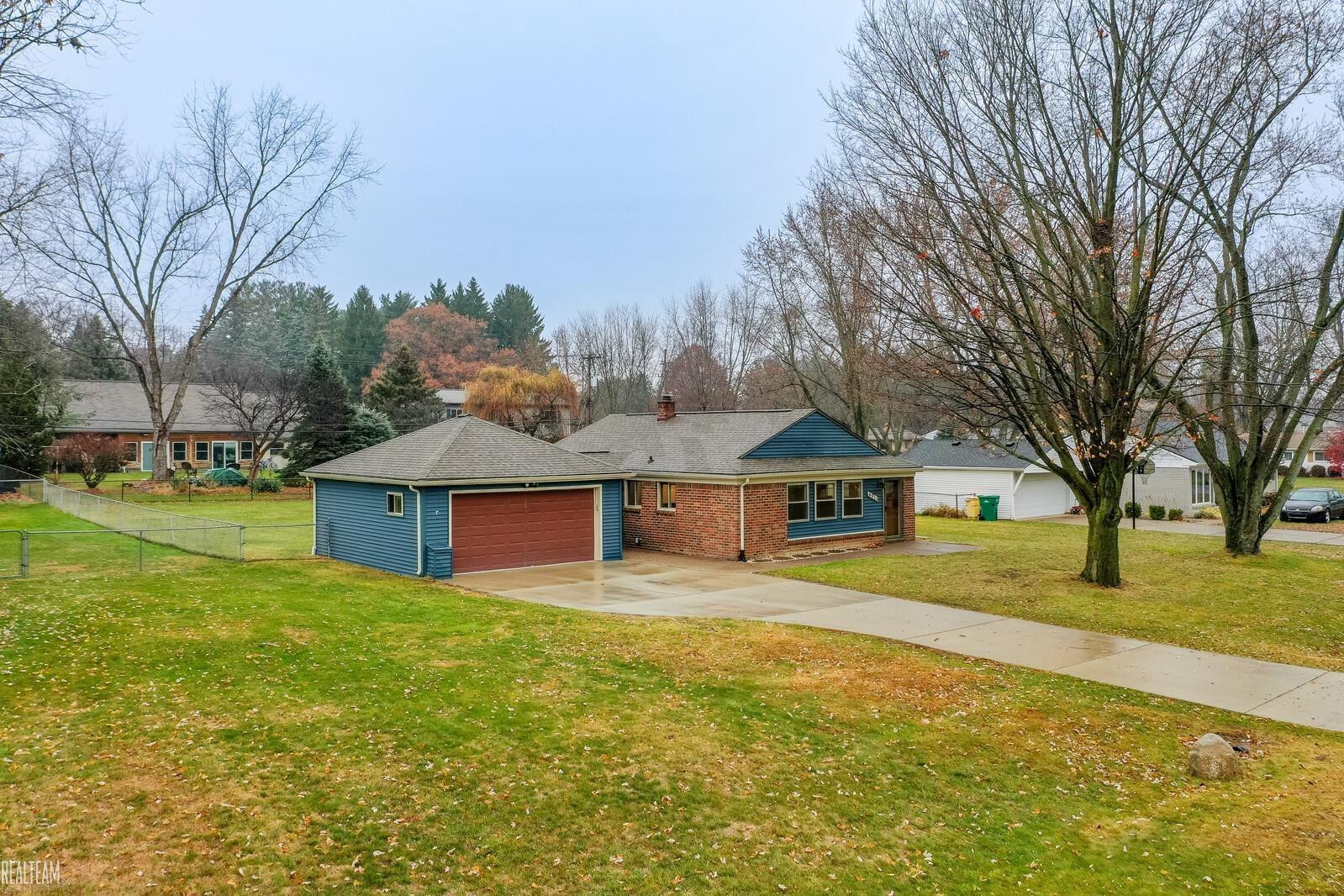 4916 Rioview Drive, Clarkston, MI — Photo 2