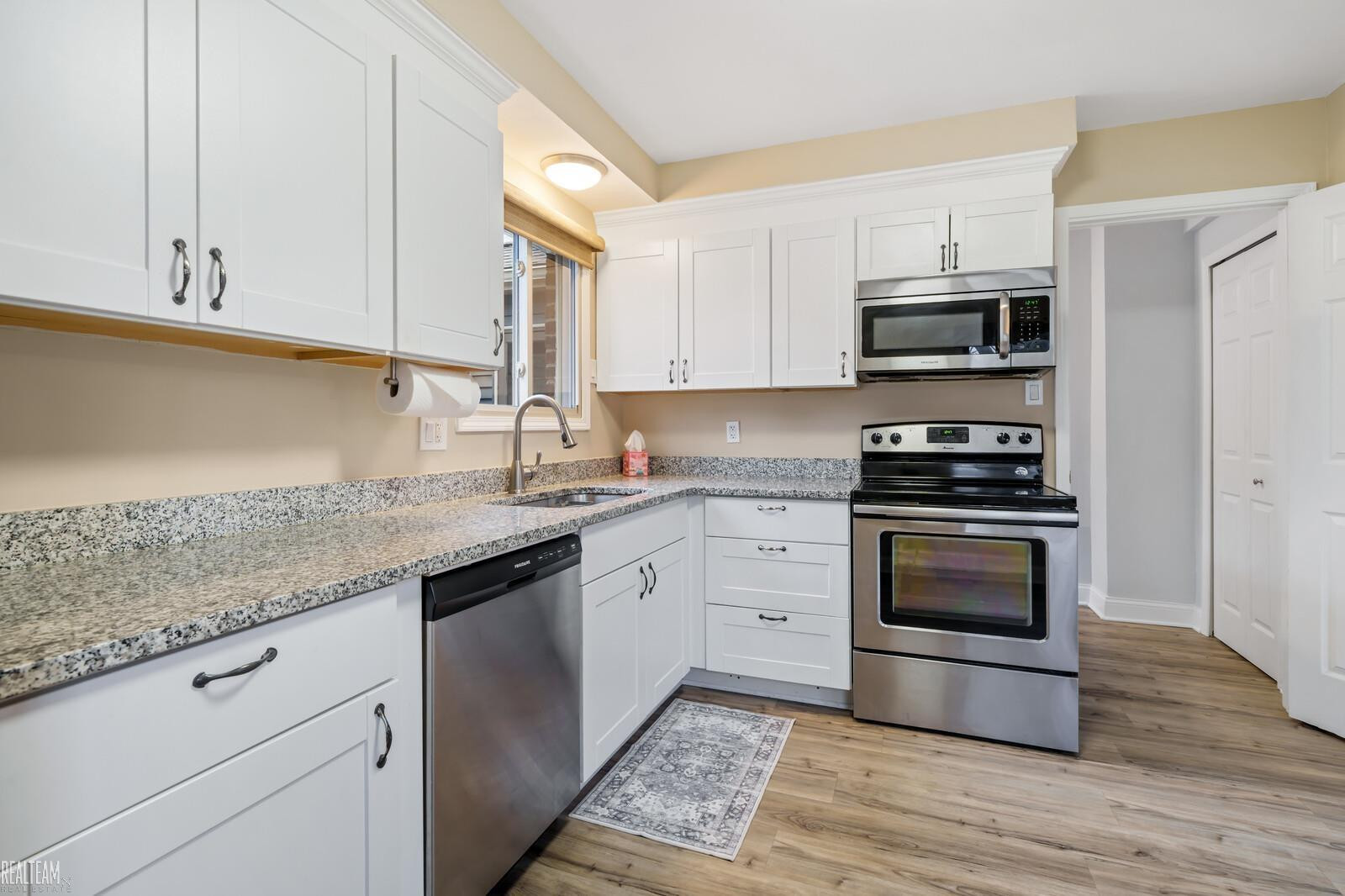 4916 Rioview Drive, Clarkston, MI — Photo 12
