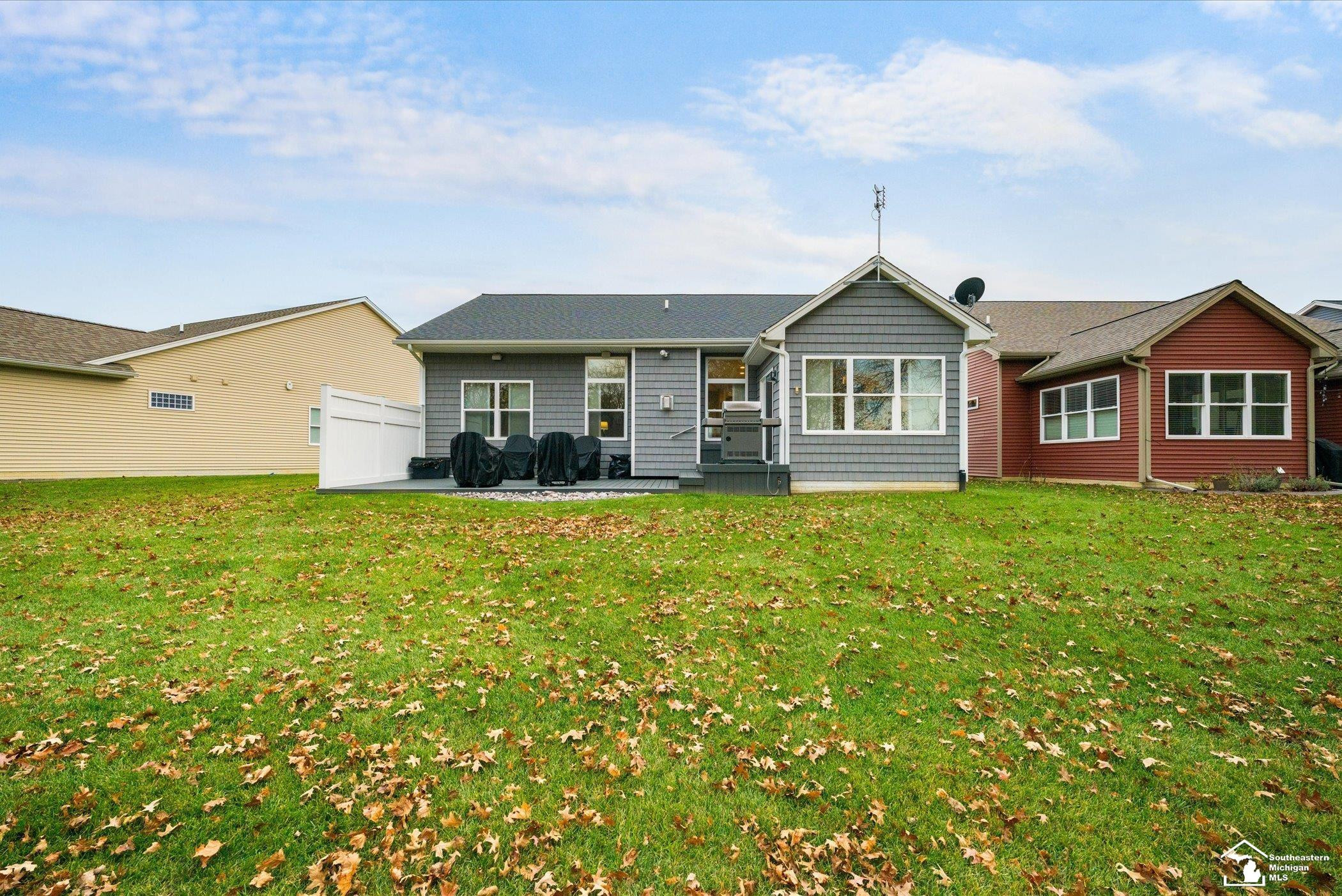 6890 Summerlyn Lakes Drive, Lambertville, MI 48144 — Photo 32