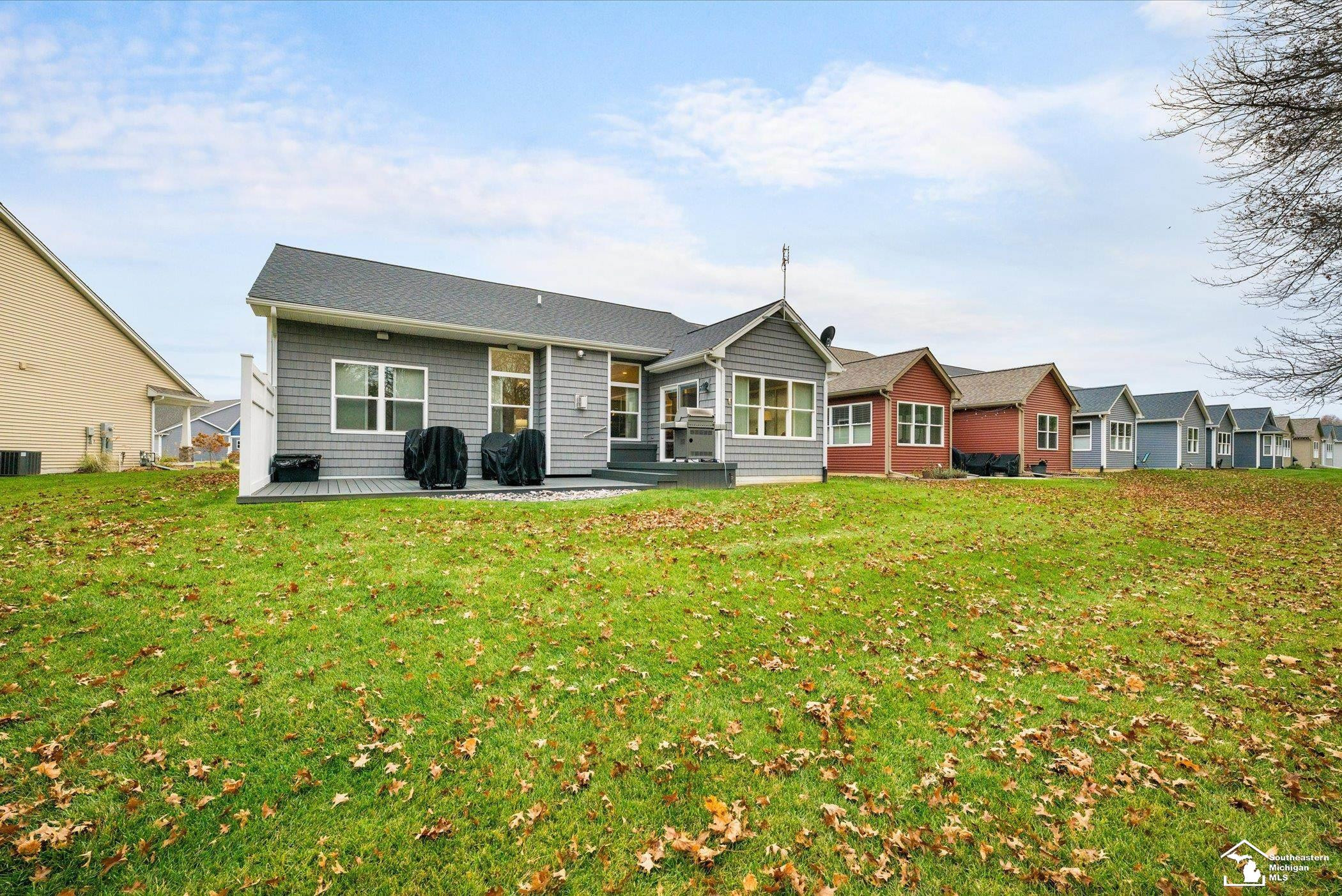 6890 Summerlyn Lakes Drive, Lambertville, MI 48144 — Photo 34