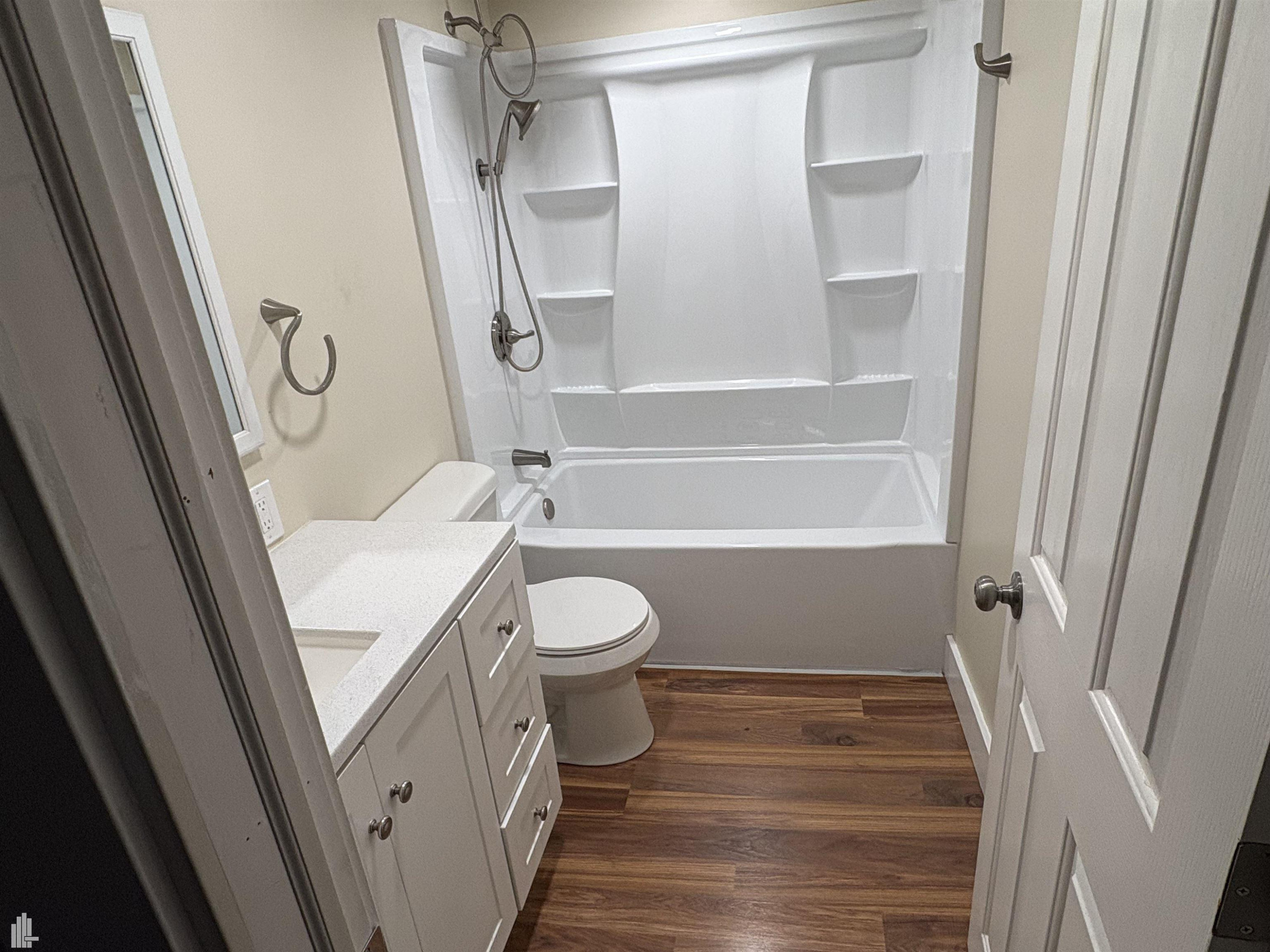 325 N Broadway Street, Lake Orion, MI 48362 — Photo 19