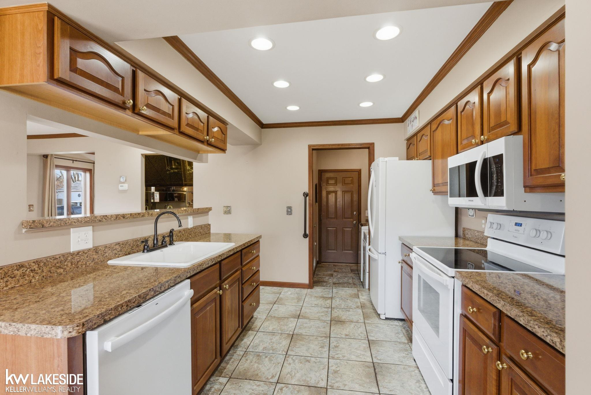 140 Kenyon Drive, Algonac, MI 48001 — Photo 15
