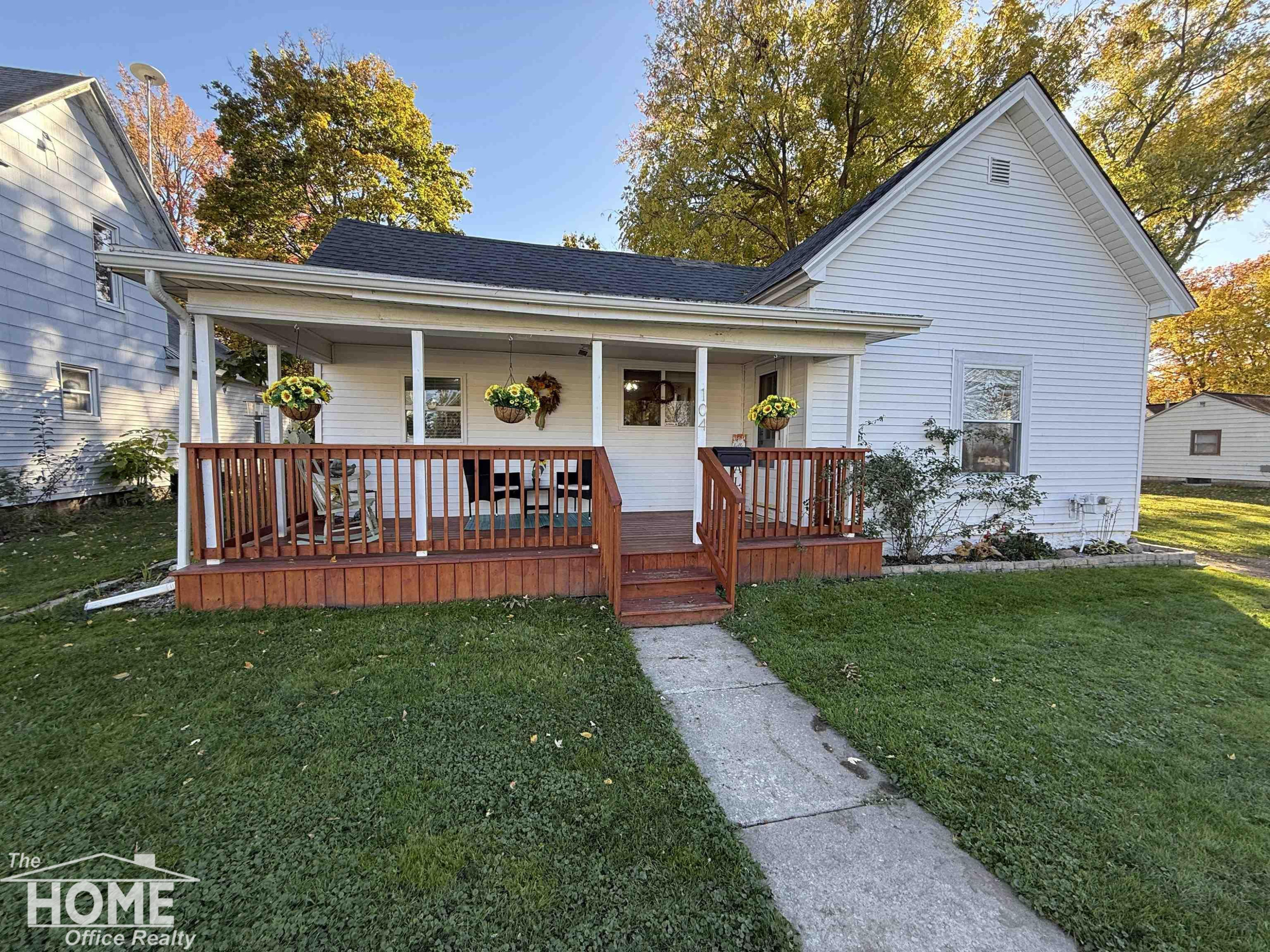 104 E Perry Street, Durand, MI 48429 — front exterior