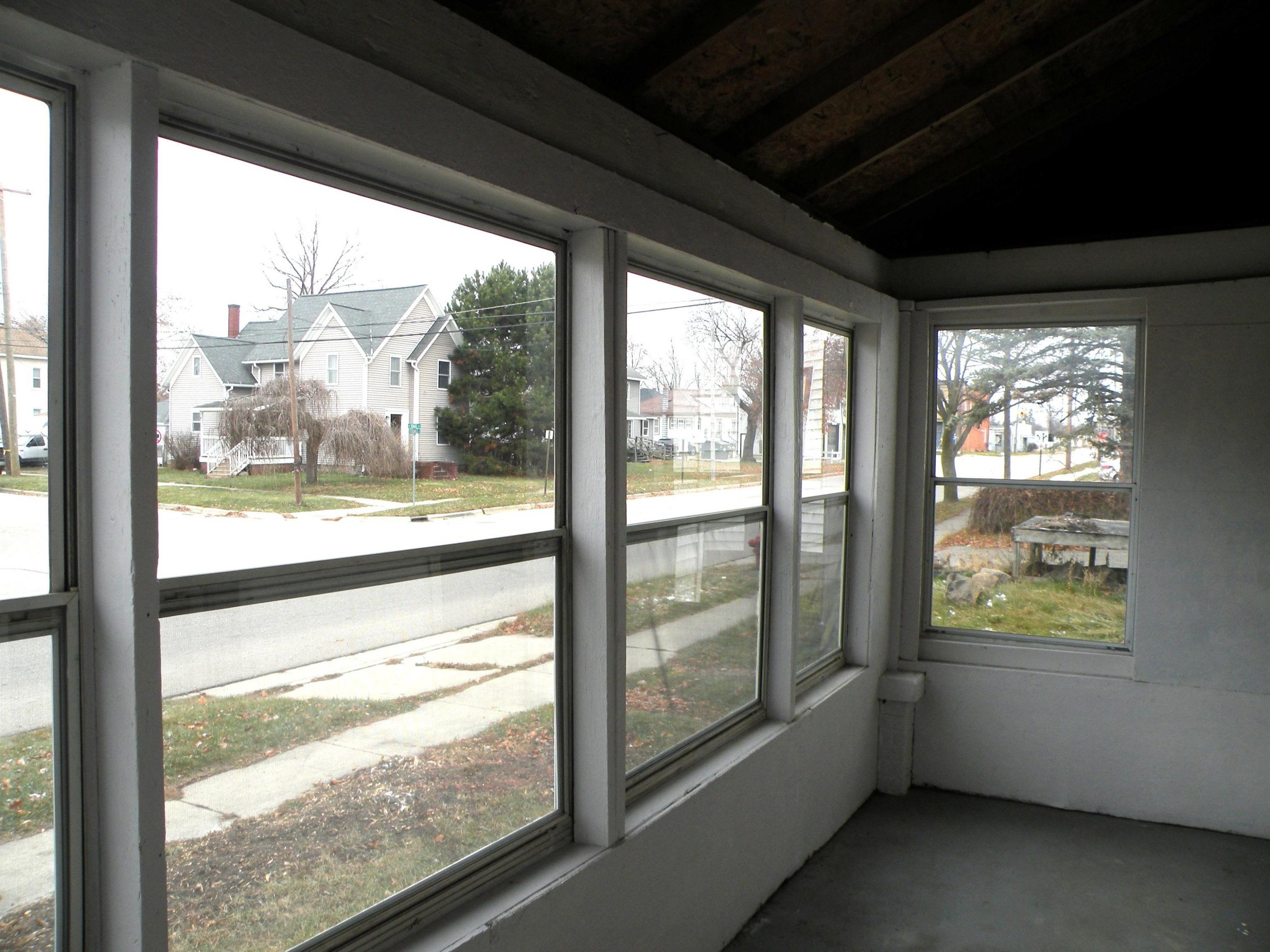 111 S Oak Street, Durand, MI 48429 — Photo 18