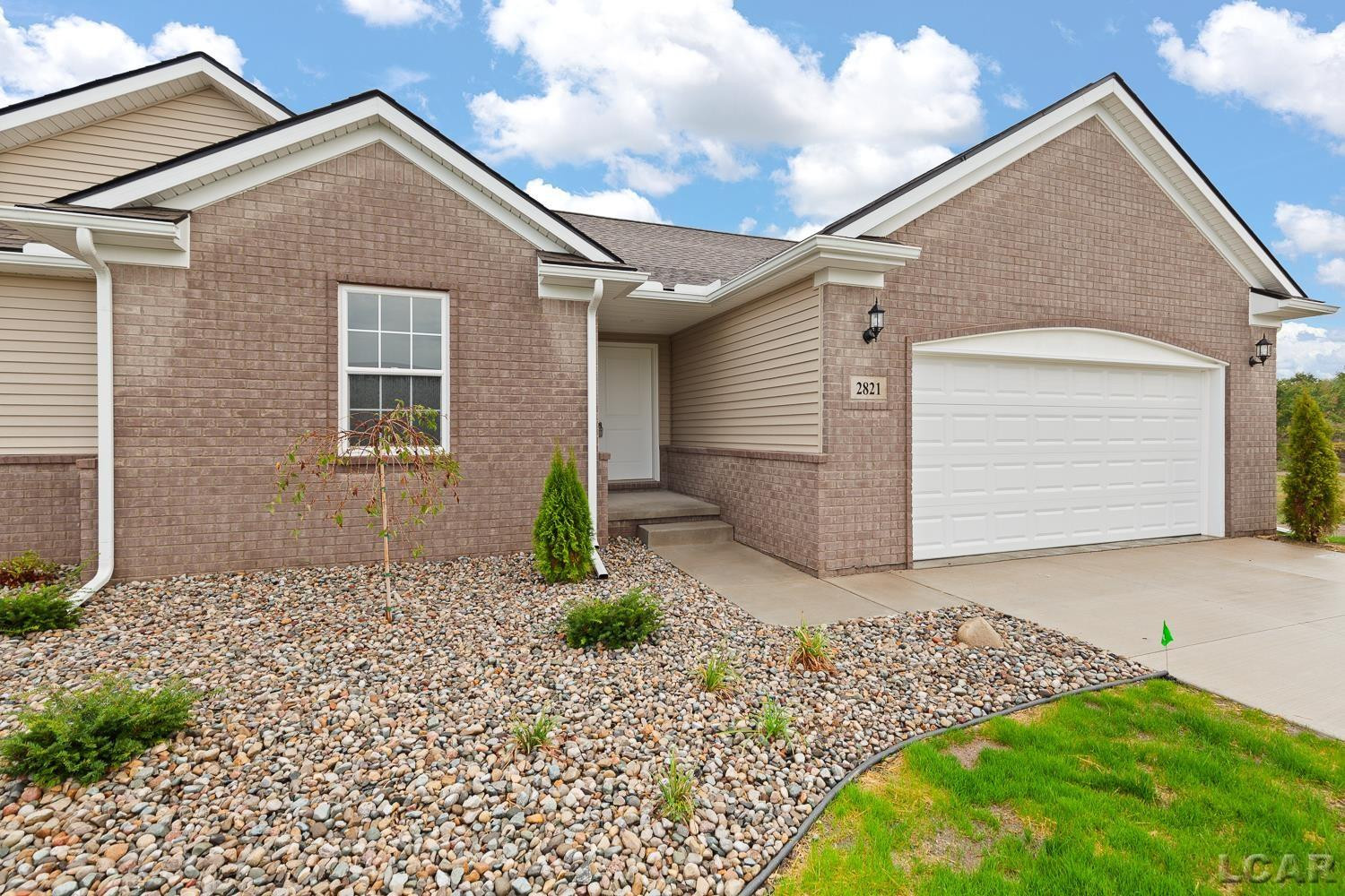 2821 Eunice Circle, Adrian, MI 49221 — front exterior