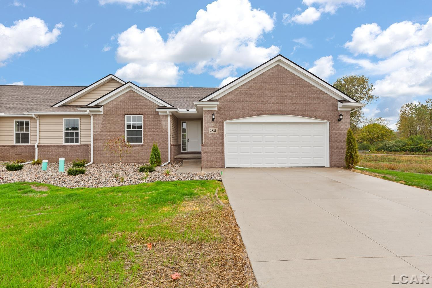2821 Eunice Circle, Adrian, MI 49221 — Photo 2