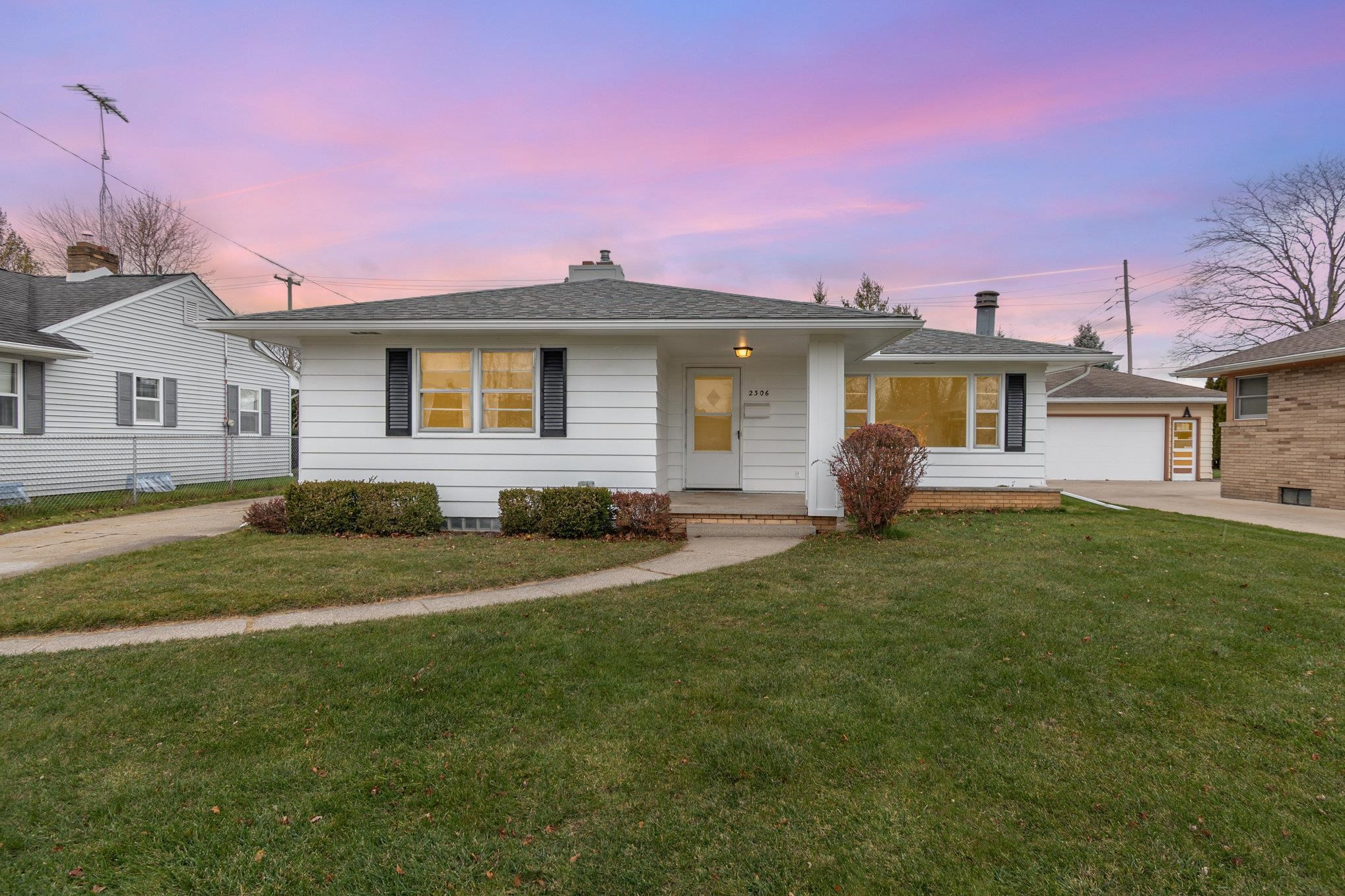 2306 S Farragut Street, Bay City, MI 48708 — front exterior