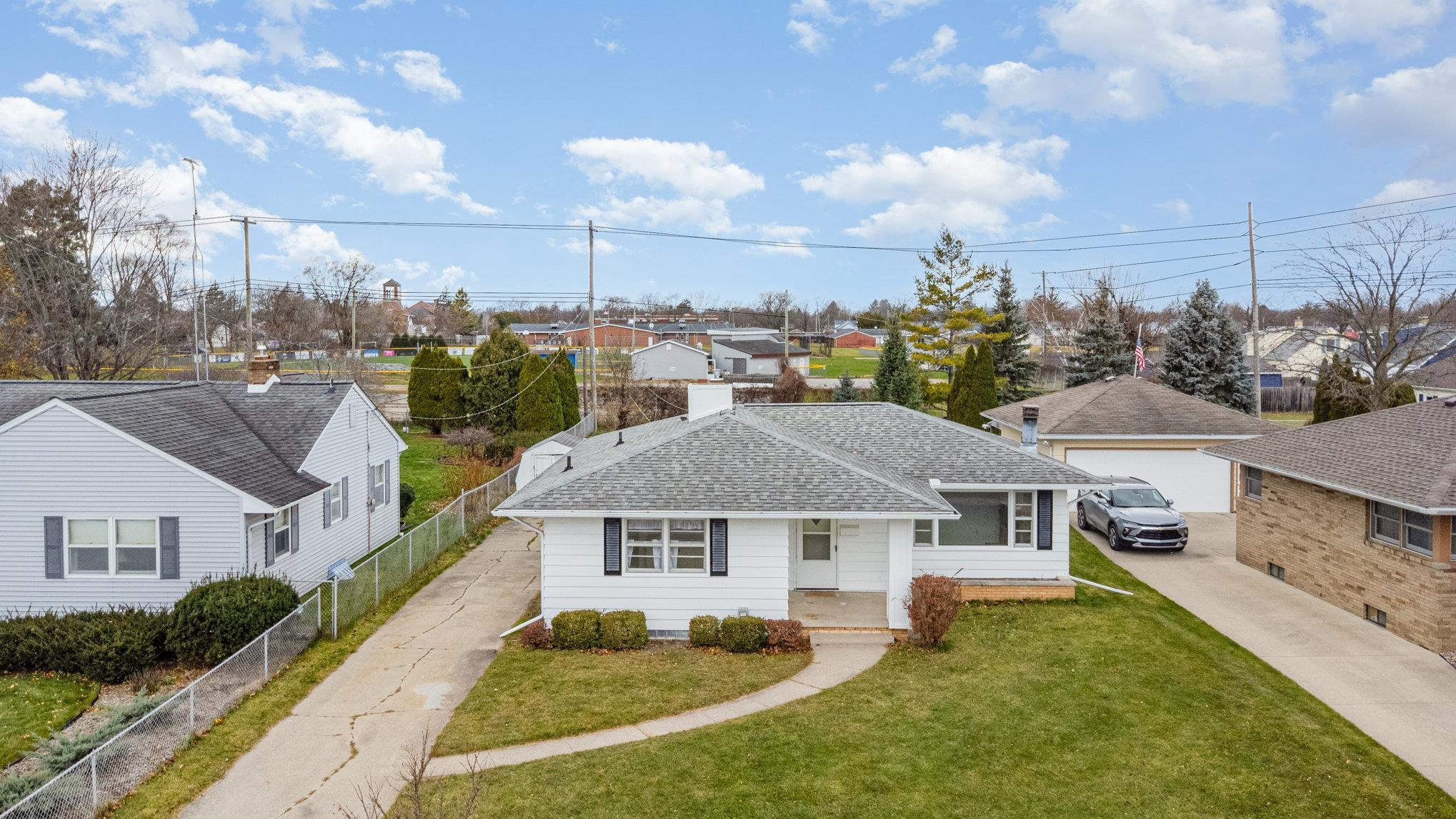 2306 S Farragut Street, Bay City, MI 48708 — Photo 2