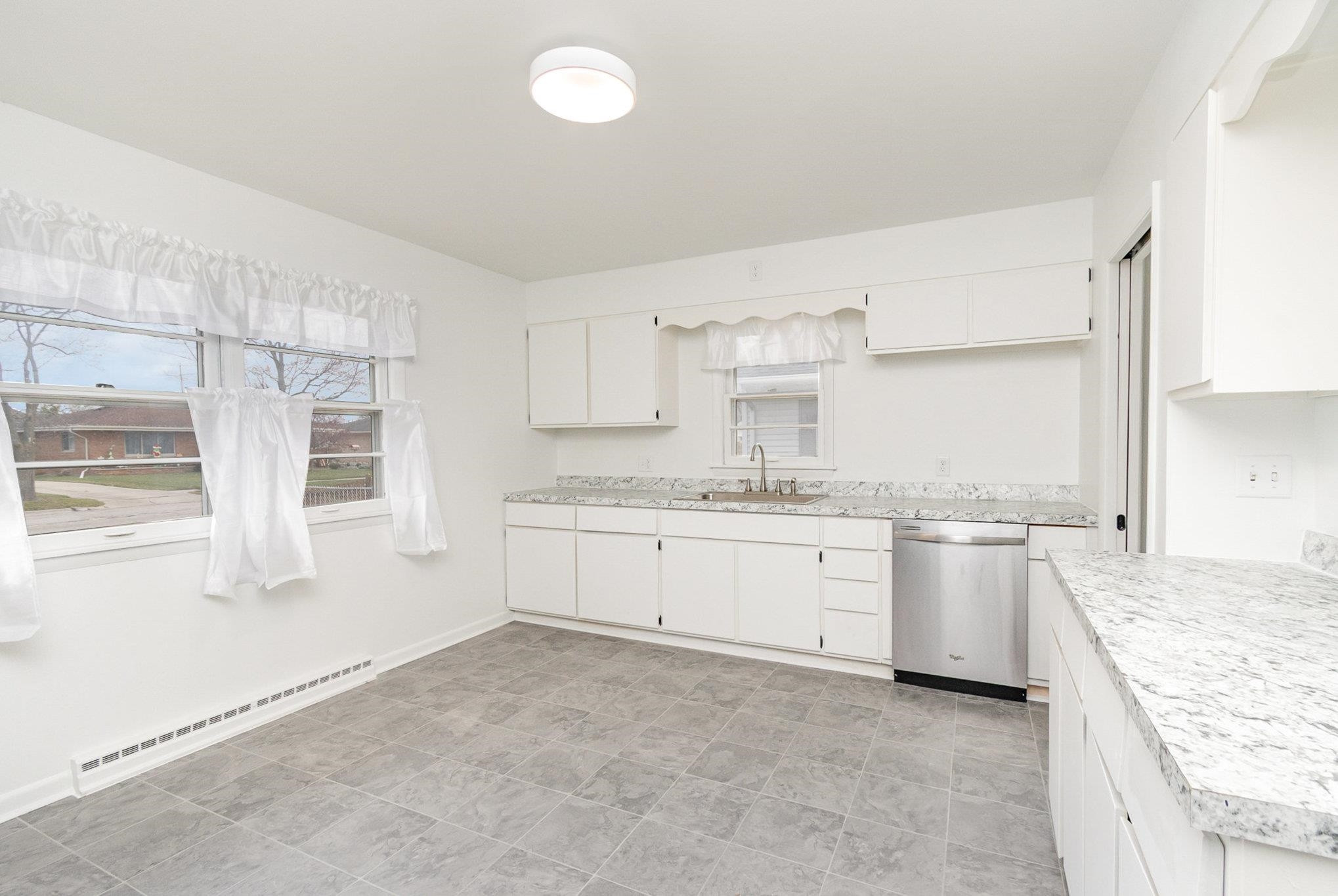 2306 S Farragut Street, Bay City, MI 48708 — Photo 6