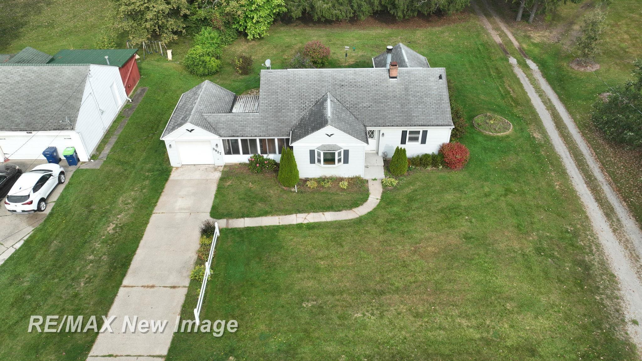 3927 State Street, Bridgeport, MI 48722 — Photo 4