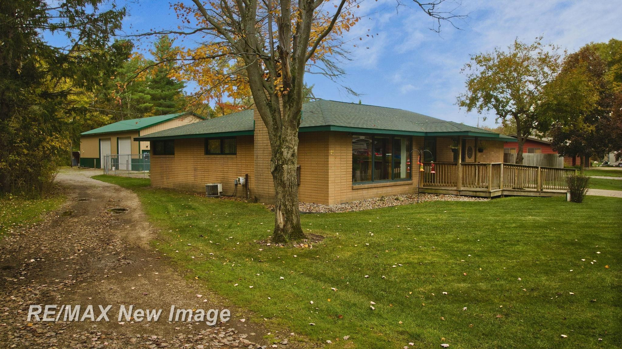 1534 E Gay Lane, Midland, MI 48640 — Photo 2