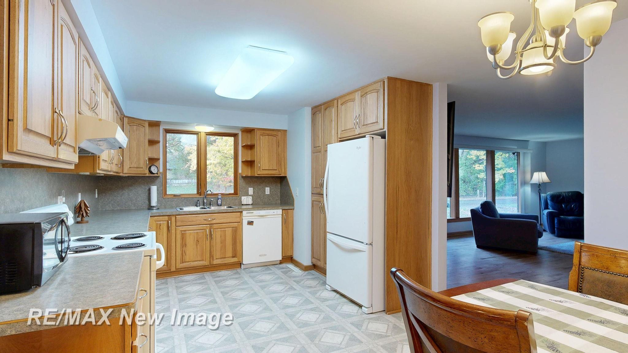 1534 E Gay Lane, Midland, MI 48640 — Photo 9