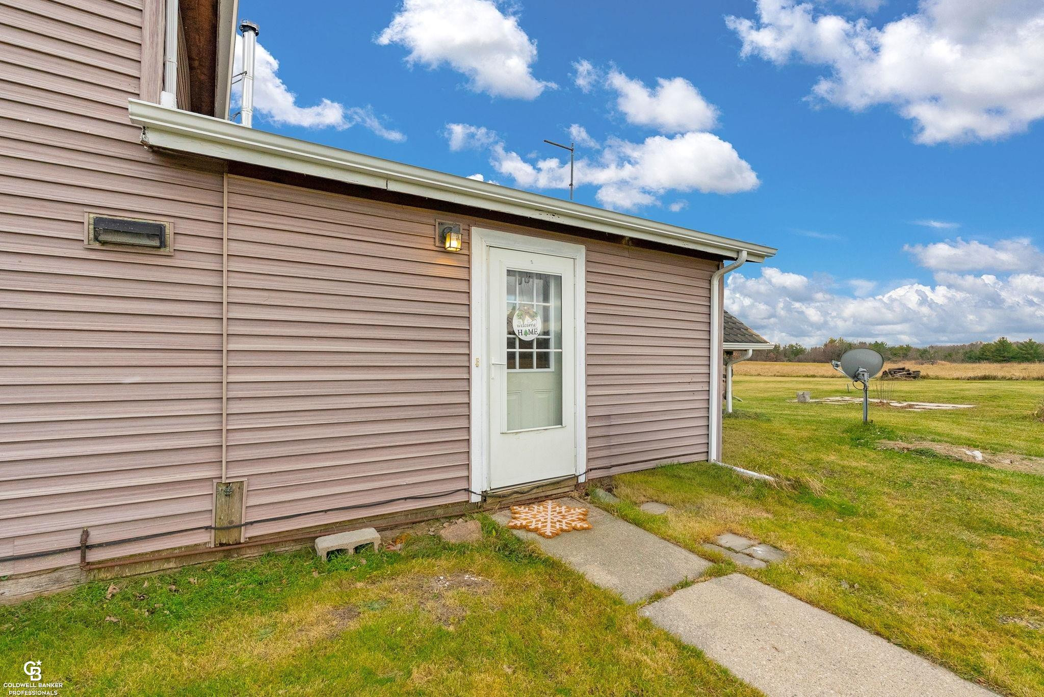 8179 Gibbons Road, Grant, MI 48032 — Photo 5
